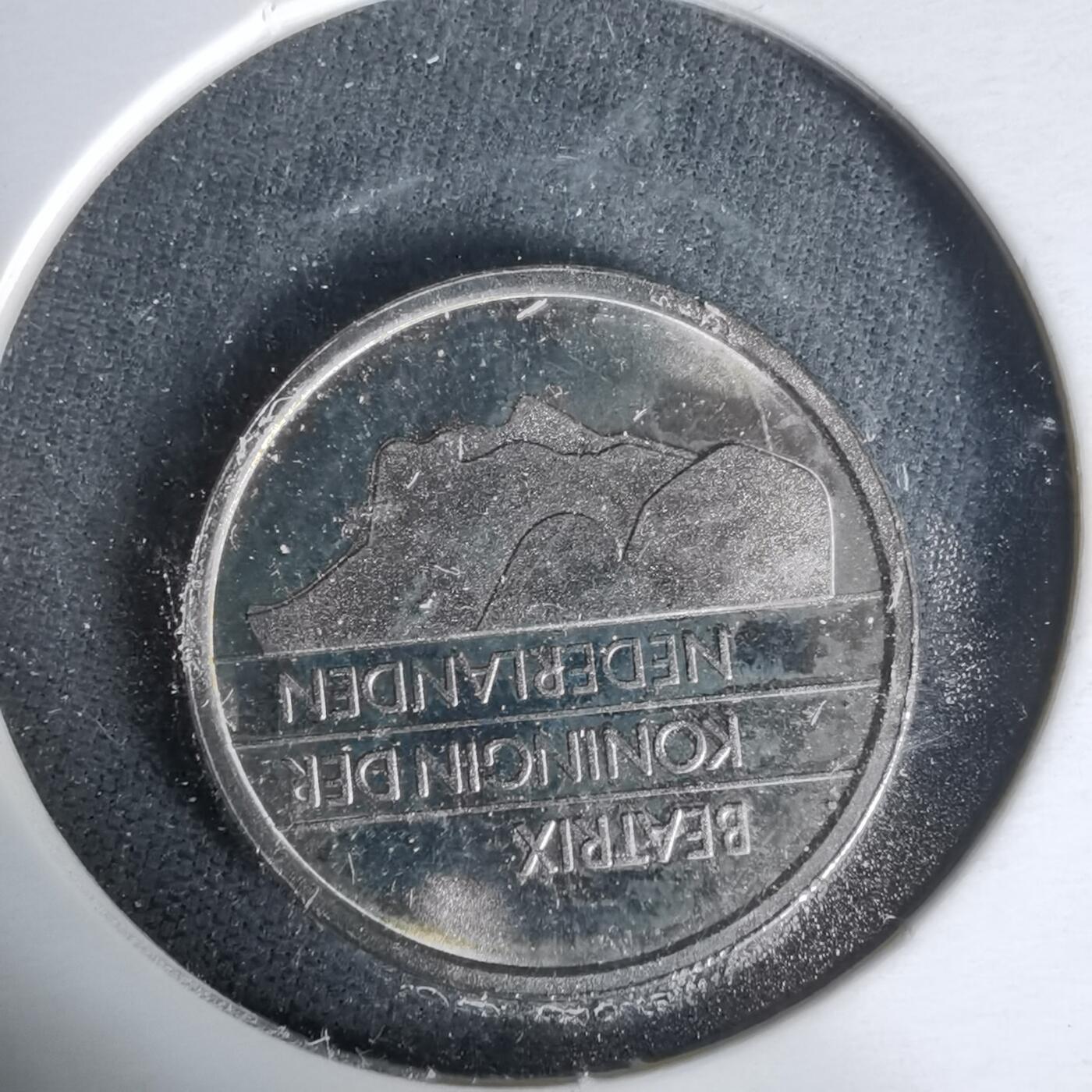 沼泽如烟--第1017场 荷兰1995年25分