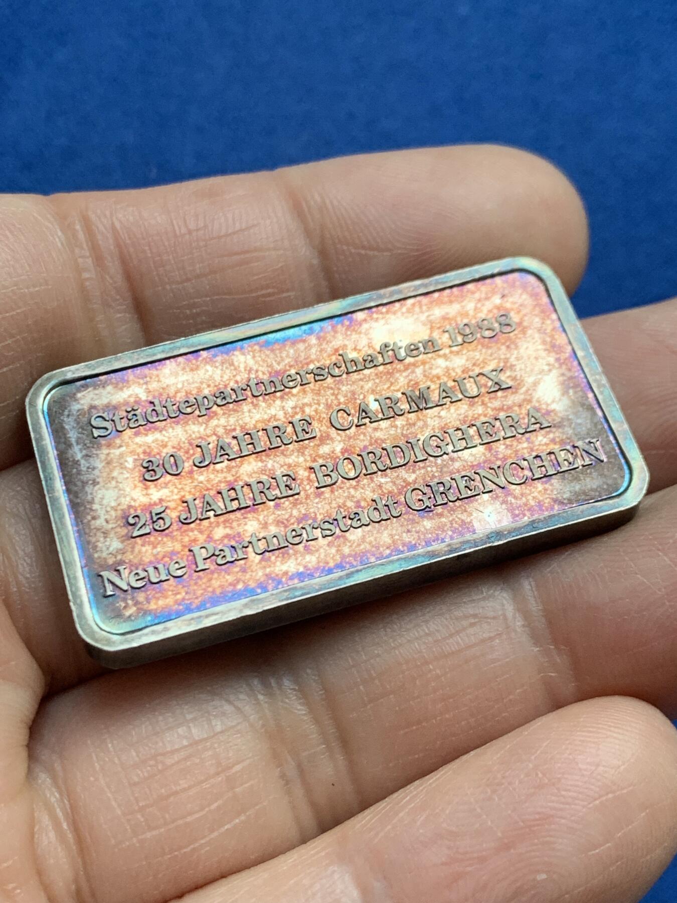 《竞宝斋》第469场 周日，周一 2场连拍 （全场包邮）欢迎送拍 德国巴登-符腾堡州内卡苏尔姆银质纪念方章 31克 23.5*42mm 带盒