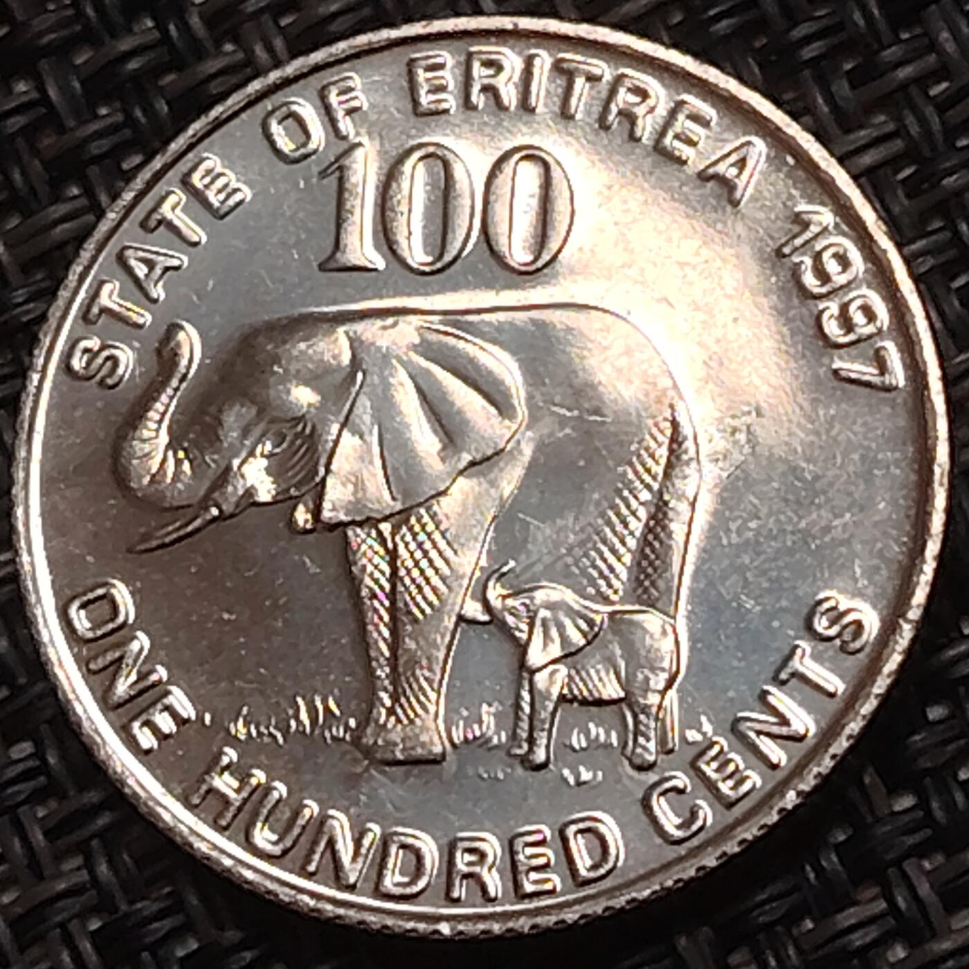 布加迪🐬～世界钱币(上海)🌾第 280 期 /  各国套币和散币 厄立特里亚🇪🇷 1997年 100分 大象母子图案