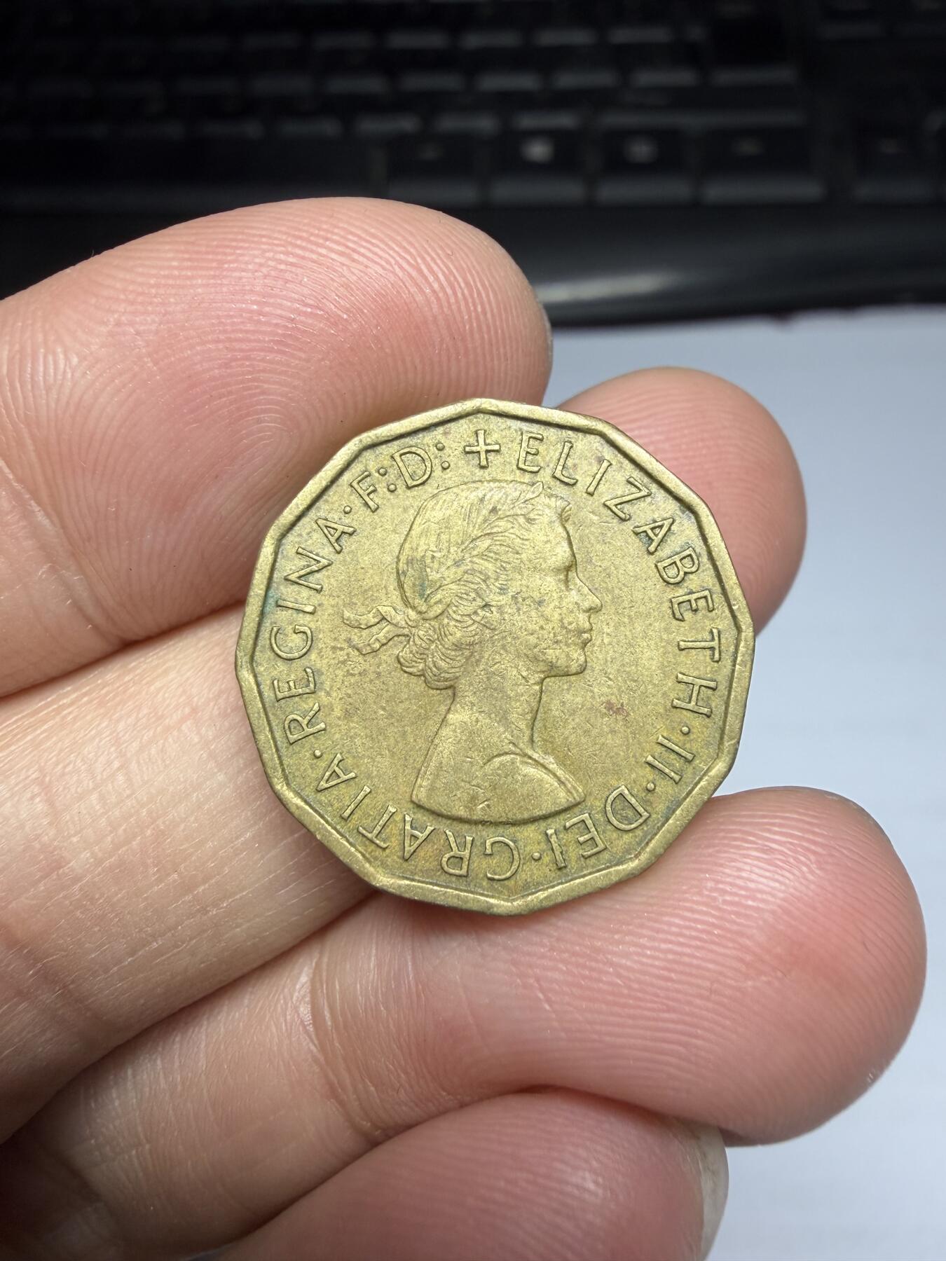 2026年集古藏今外币拍卖第三期-第1场—（总第311拍），可以寄存60天，满160元包邮。 1963年英国3便士