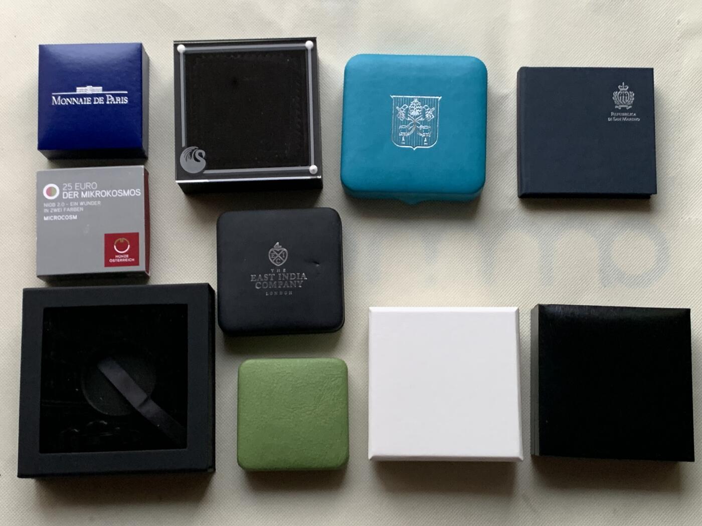 《竞宝斋》第469场 周日，周一 2场连拍 （全场包邮）欢迎送拍 钱币空盒 10个一组 细节见图