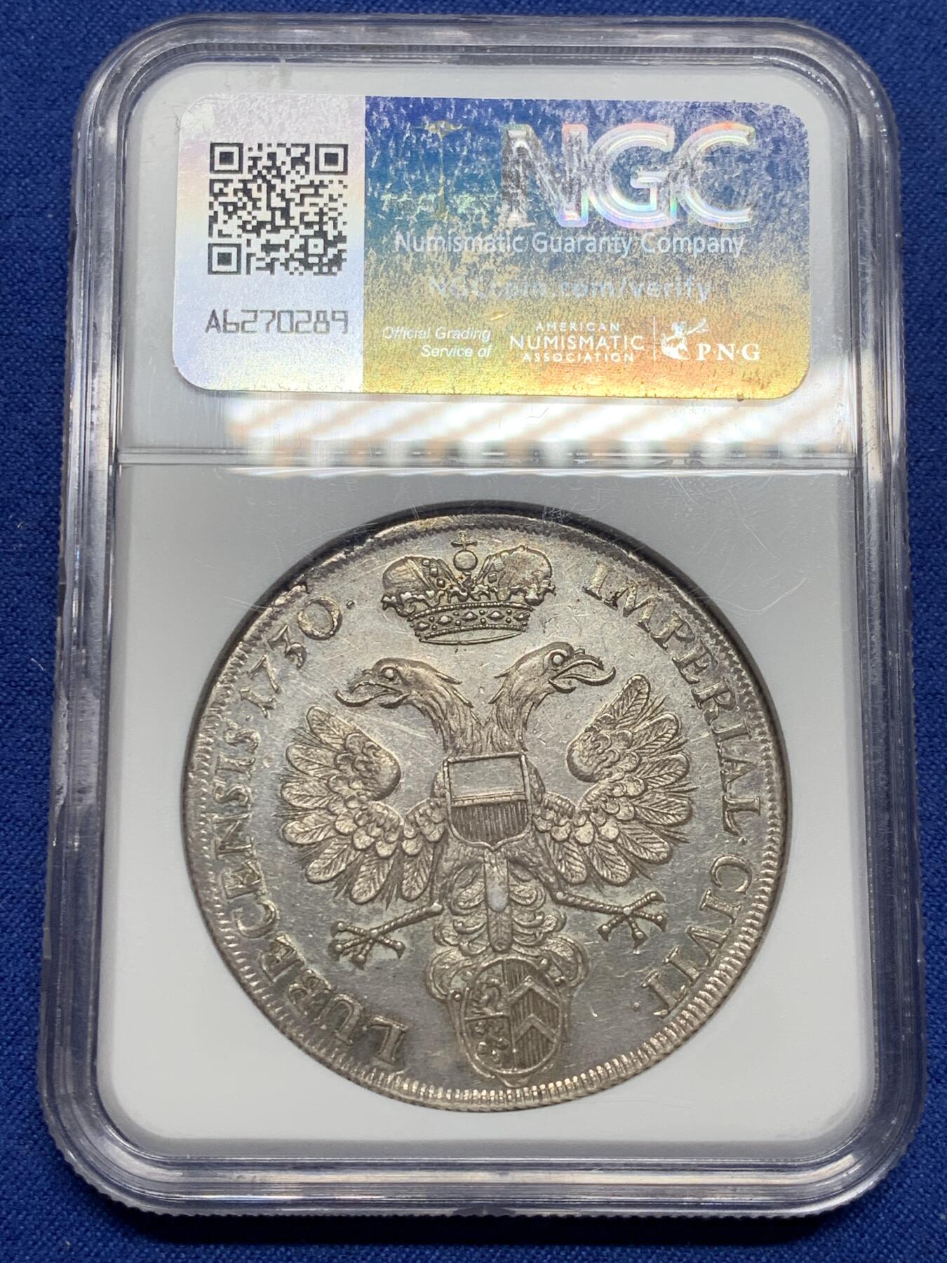 《竞宝斋》第469场 周日，周一 2场连拍 （全场包邮）欢迎送拍 NGC AU58 吕贝克自由市 1730年 1泰勒银币 奥格斯堡信纲200周年纪念 背面帝国鹰栩栩如生 罕见品种 盒子左下角有磕