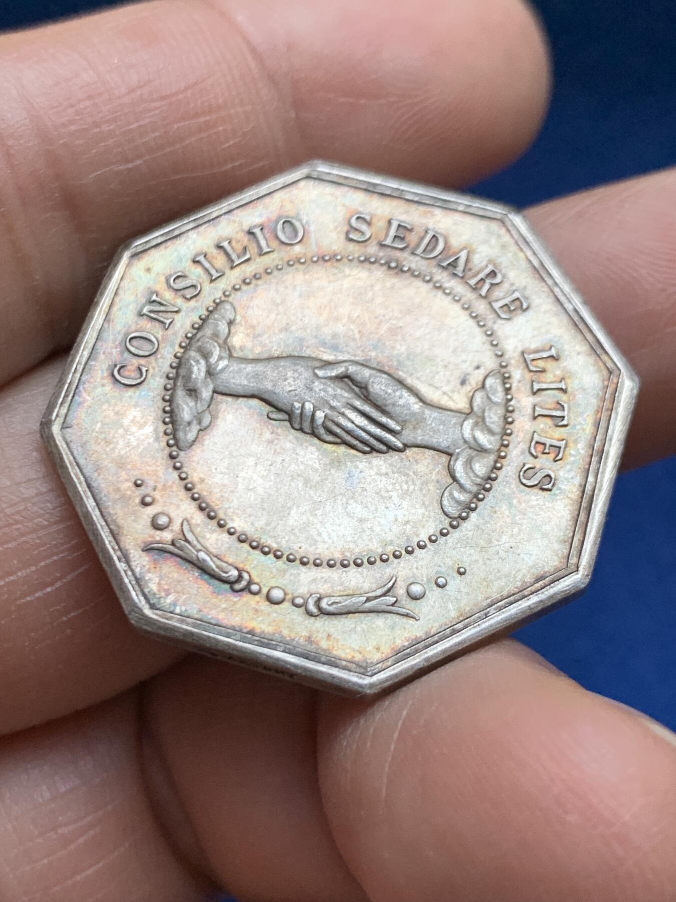 《竞宝斋》第469场 周日，周一 2场连拍 （全场包邮）欢迎送拍 法国默尔特-摩泽尔省公证人八角银质代币 14.8克 31.6mm 丰饶角银标