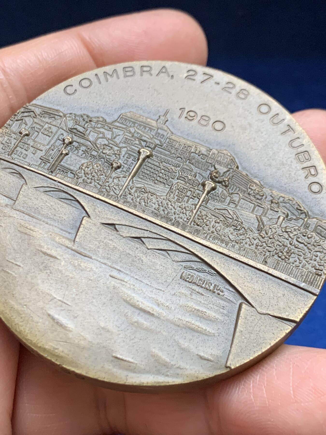 《竞宝斋》第469场 周日，周一 2场连拍 （全场包邮）欢迎送拍 葡萄牙1980科英布拉医学大会铜章 100.8克 58.7mm 限量编号66/300