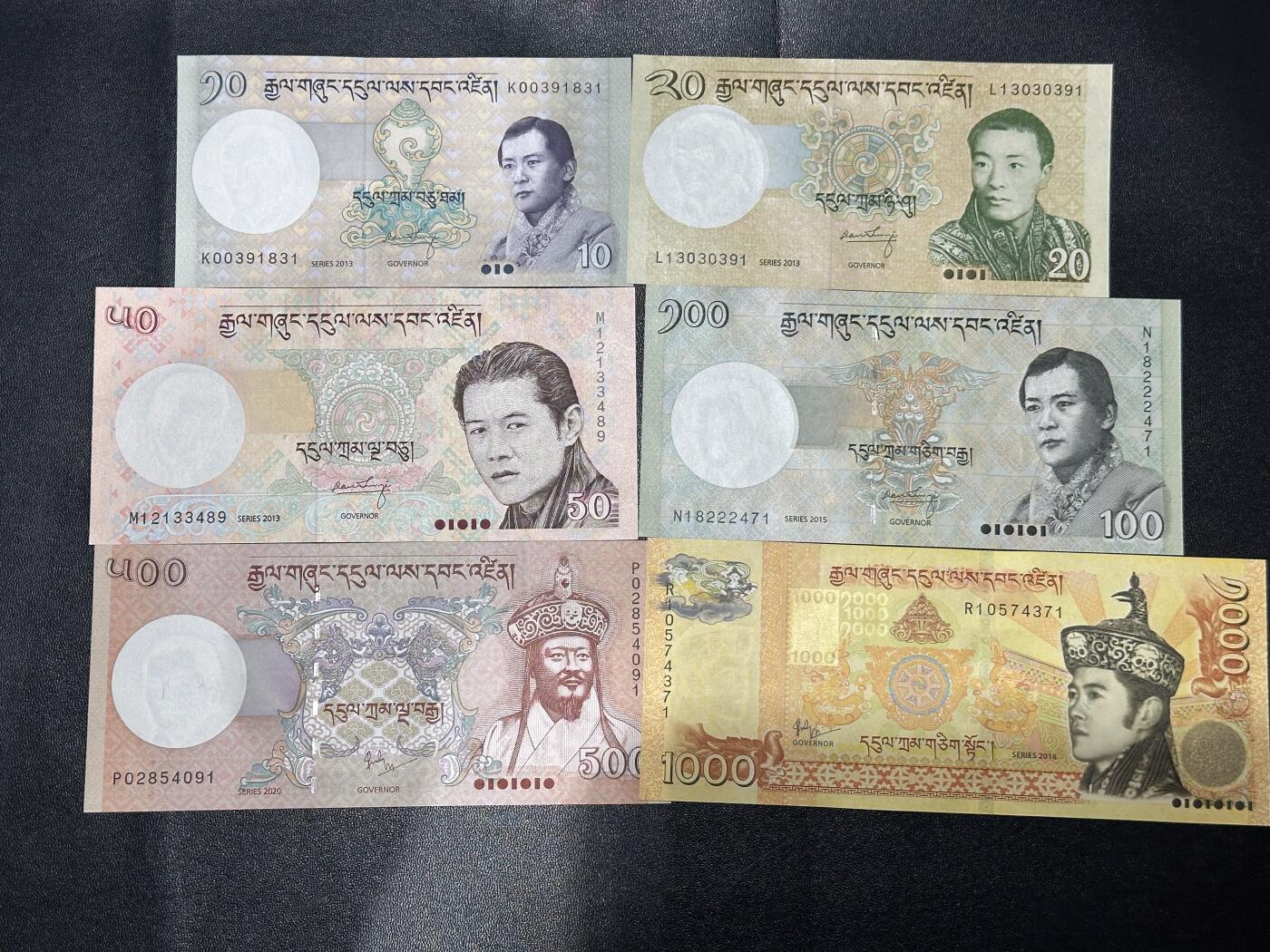 《外钞收藏家》第六百一十六期（精品场）（长期征集拍品、欢迎藏友们联系合作） 不丹10-1000努尔特鲁姆 六张一起 全新UNC 尾831