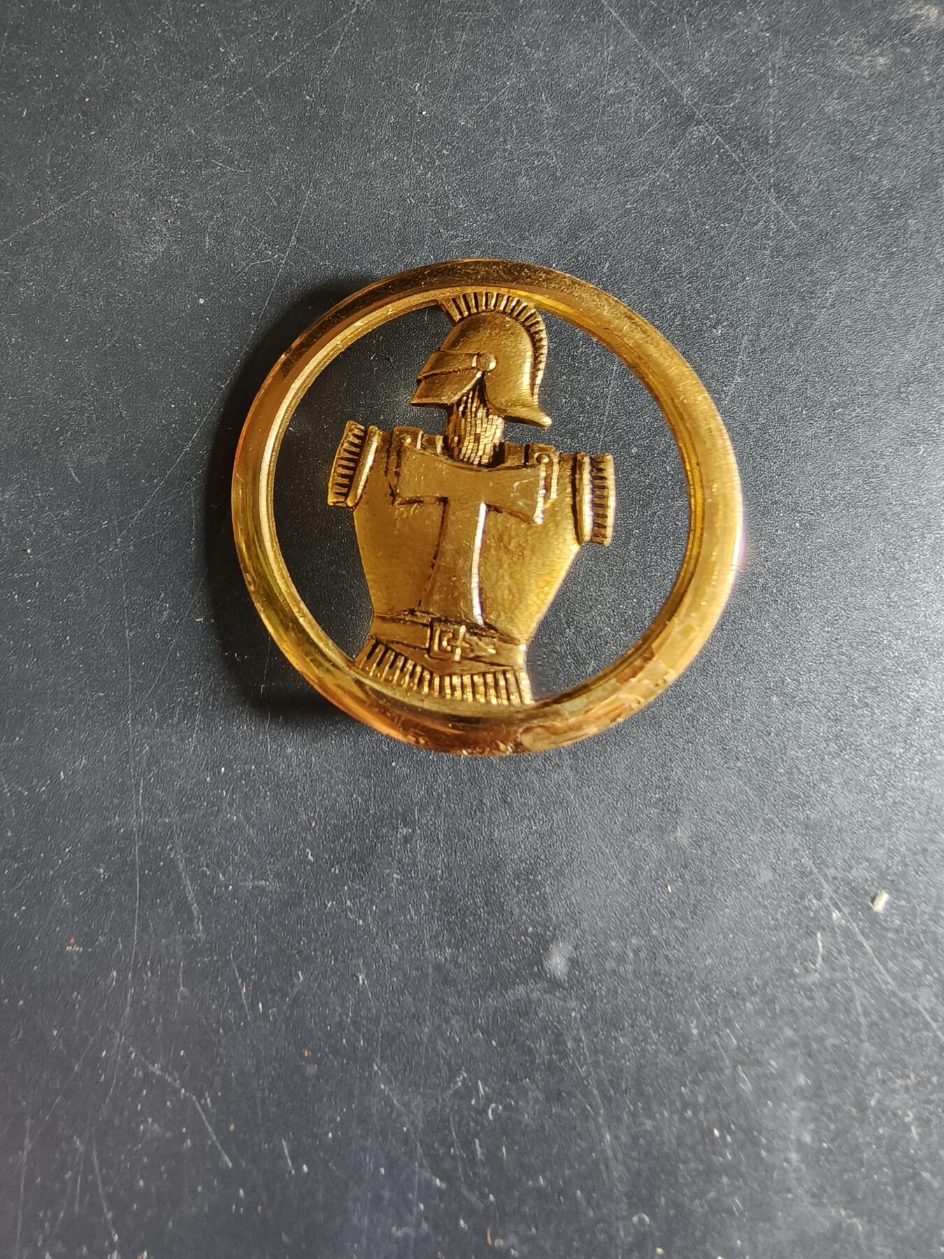 老王徽章第186期 法国通信兵贝雷帽徽