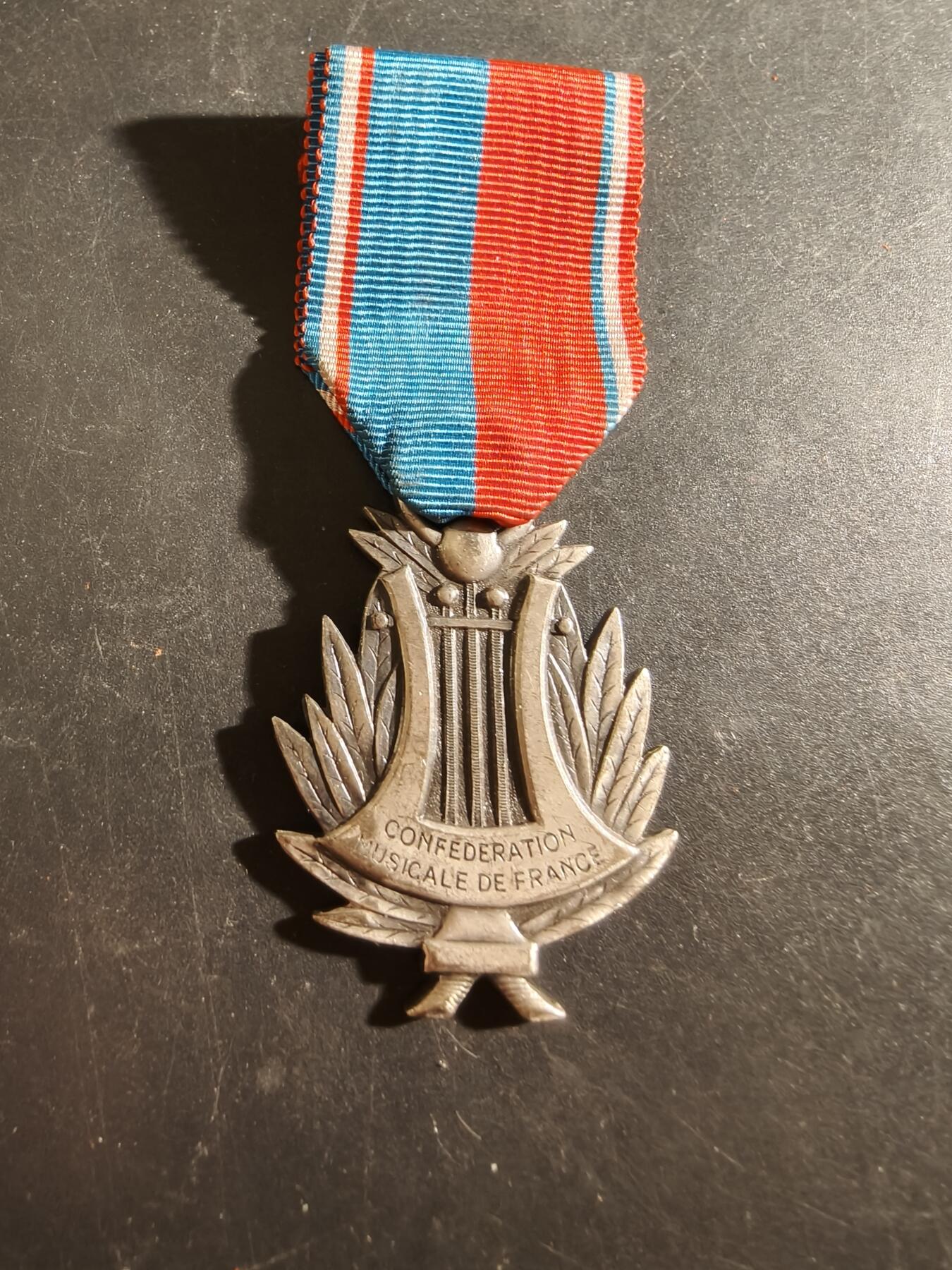 老王徽章第186期 法国银级音乐协会奖章