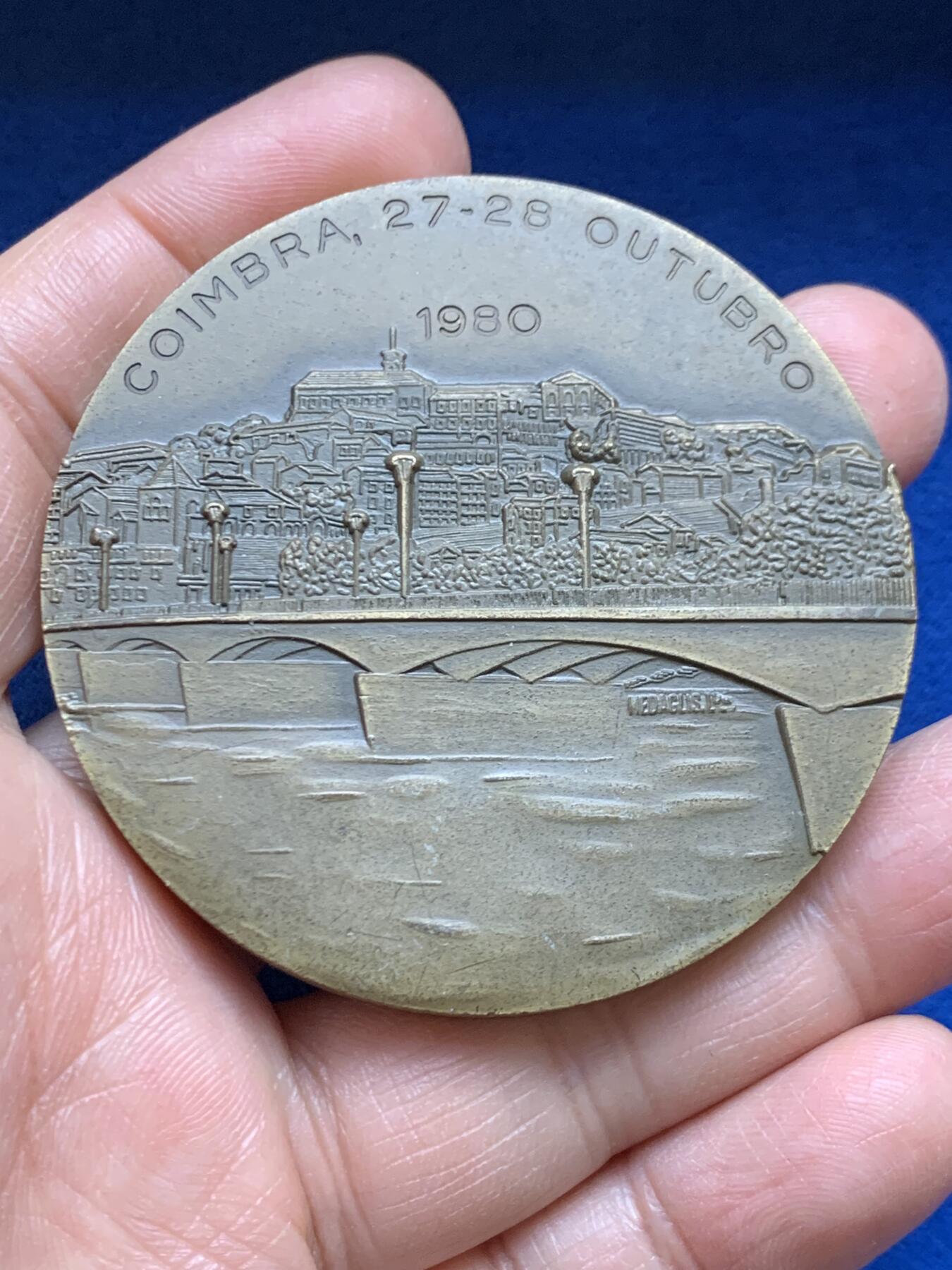 《竞宝斋》第469场 周日，周一 2场连拍 （全场包邮）欢迎送拍 葡萄牙1980科英布拉医学大会铜章 100.8克 58.7mm 限量编号66/300