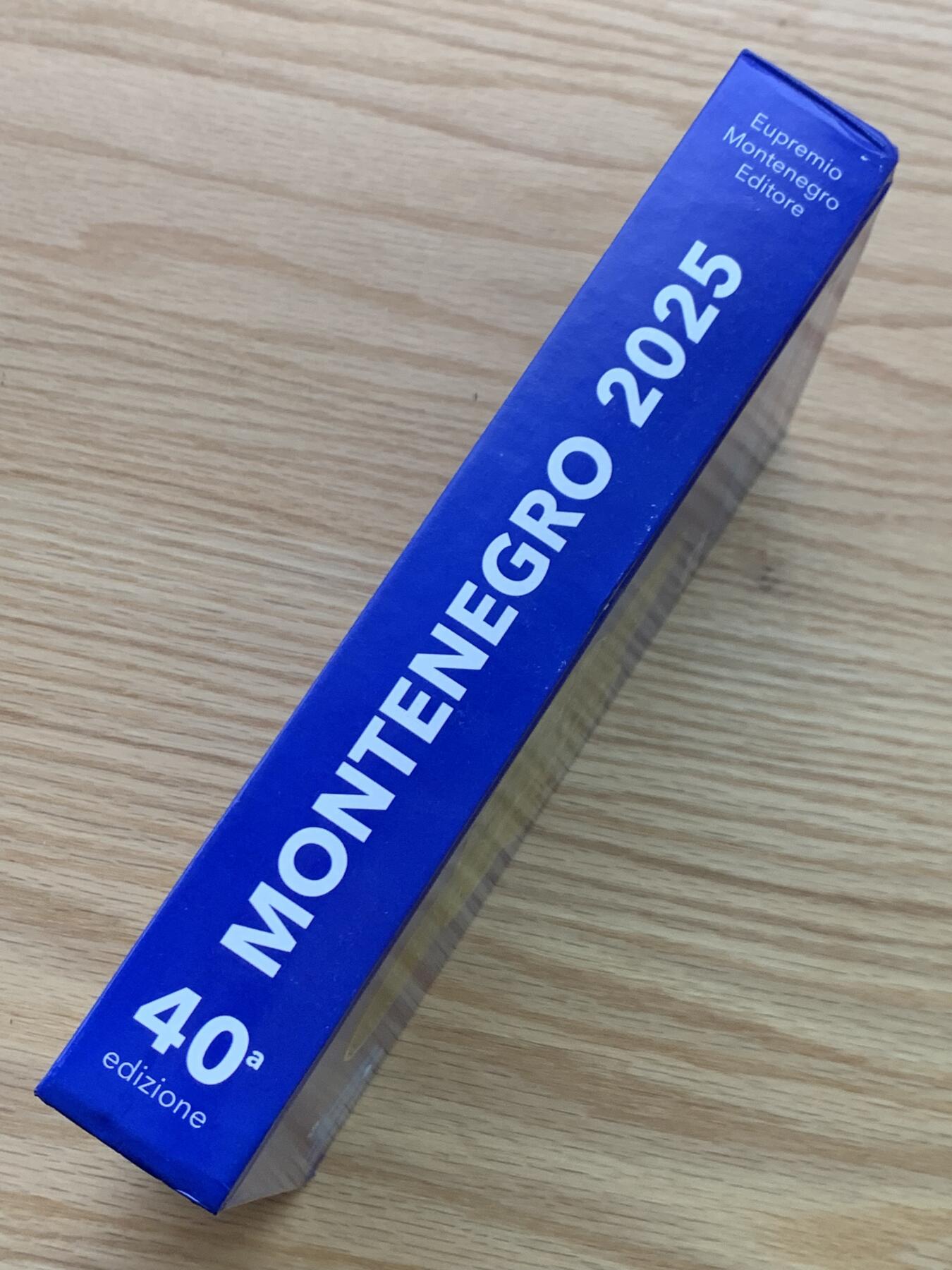 《竞宝斋》第469场 周日，周一 2场连拍 （全场包邮）欢迎送拍 全新 Montenegro2025意大利钱币目录 最新2025版，全新的价格指南，将近700页的厚度，精装胶板印刷，玩意系必备目录，重约1.2公斤