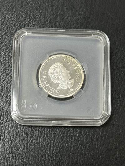 丙午马年三月第二场 精品更新 - 加拿大2007年精制银币 535克925高银！。此枚为加拿大精致高含银量品种，仅与流通币重量材质不同，价格相差悬殊！近期银价震荡，值得投资！藏家出品带小圆盒