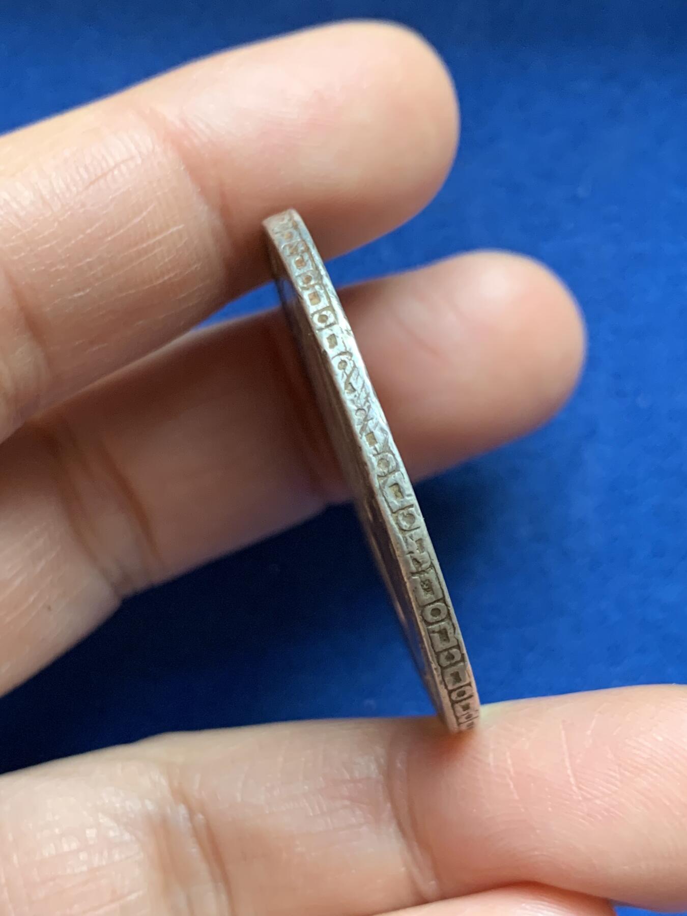 《竞宝斋》第469场 周日，周一 2场连拍 （全场包邮）欢迎送拍 西属墨西哥 1808年 卡四双柱8r银币 少戳 整体状态很好 重约26.6克