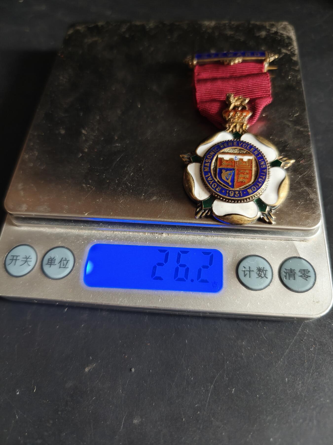 老王徽章第186期 英国皇家共济会慈善协会导师奖章    925银镀金珐琅    上挂银镀金    26.2g 