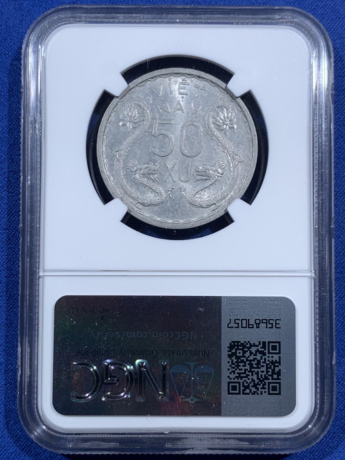 《竞宝斋》第469场 周日，周一 2场连拍 （全场包邮）欢迎送拍 NGC MS62 南越1953年三女神50苏铝币