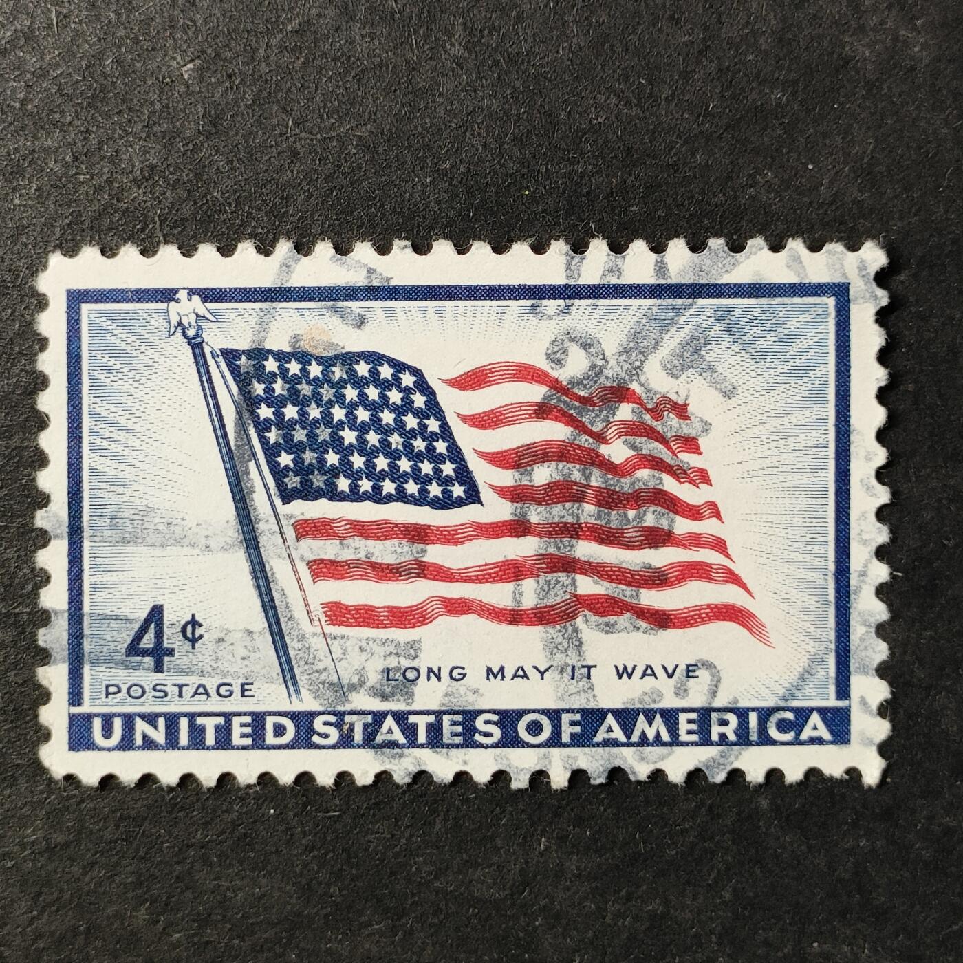 ↓君缘收藏758期☞钱币邮品↓无佣金、可寄存、满30元包邮  美国邮票，1957年美国国旗百年纪念邮票雕刻版1全