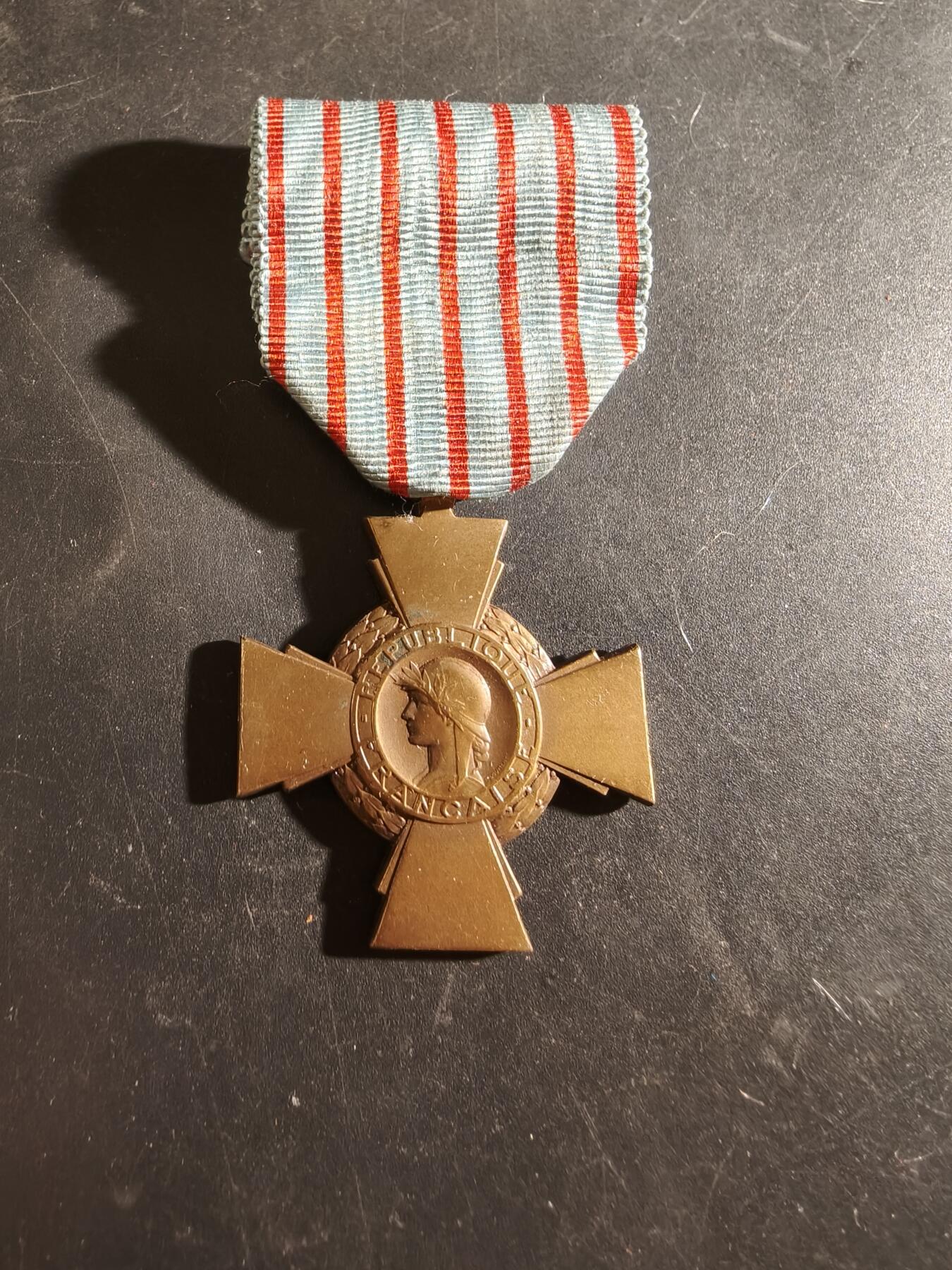 老王徽章第186期 法国战斗十字奖章