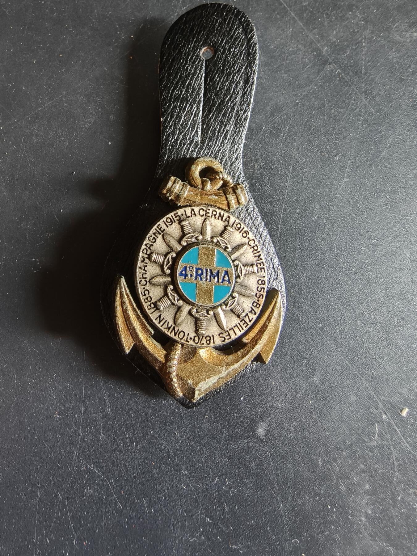 老王徽章第186期 法国海军陆战队第4步兵团证章