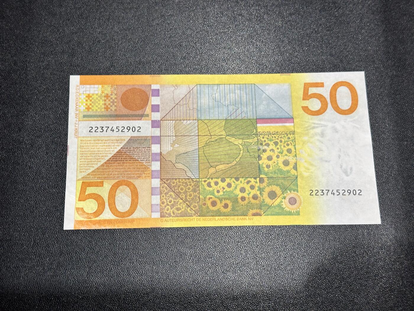 《外钞收藏家》第六百一十六期（精品场）（长期征集拍品、欢迎藏友们联系合作） 1982年荷兰50盾 向日葵 非全新 品相如图