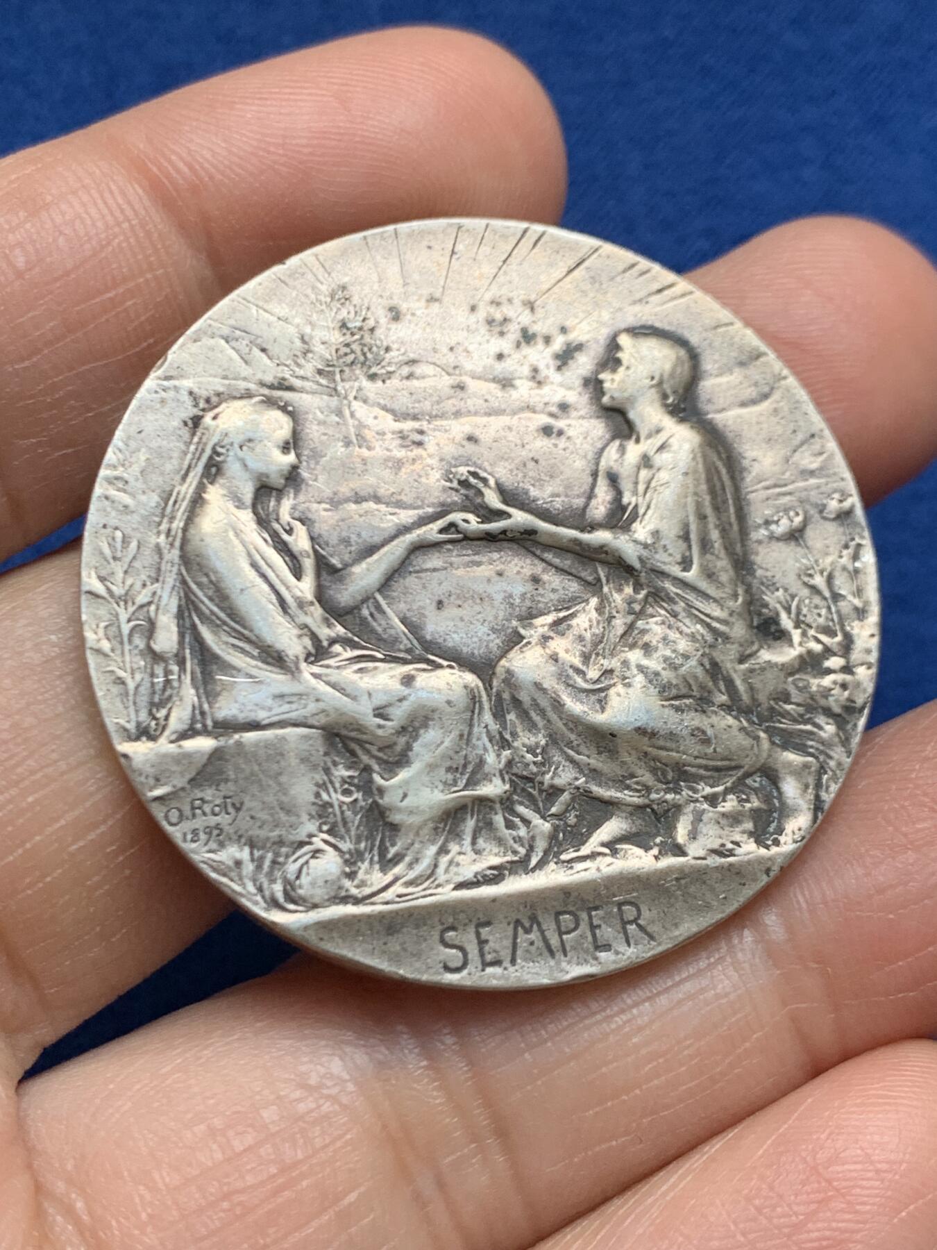 《竞宝斋》第469场 周日，周一 2场连拍 （全场包邮）欢迎送拍 罗蒂婚礼银章 31.25克 40.6mm 丰饶角2银标 执子之手，与子偕老