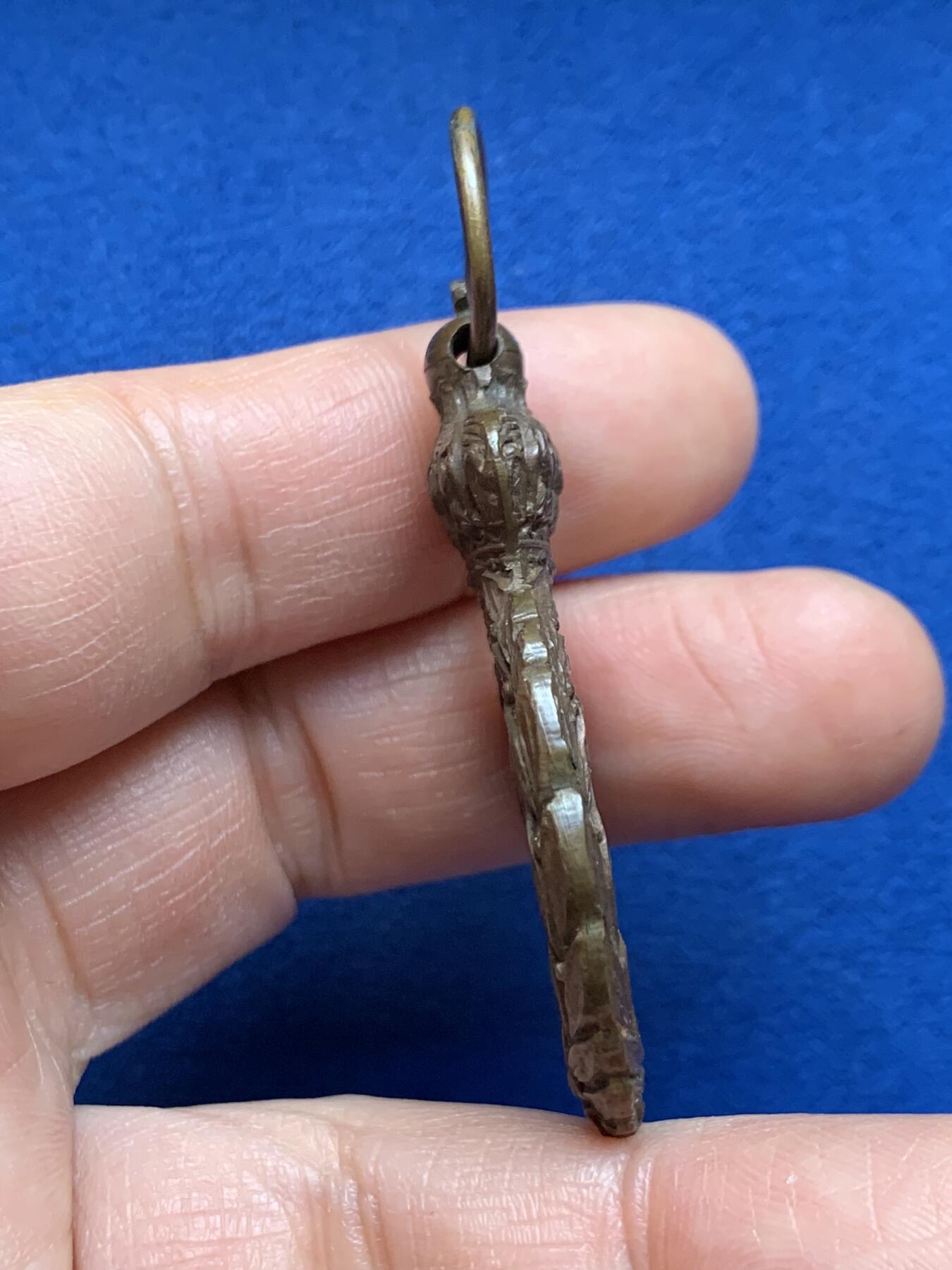 《竞宝斋》第469场 周日，周一 2场连拍 （全场包邮）欢迎送拍 拿破仑圣赫勒拿纪念章 29.3克 31.2*50.8mm