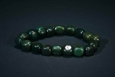上海都达杂项专场五十六【全场包邮】  - 天然和田玉碧玉随形糖珠手串 附鉴定证书92-55