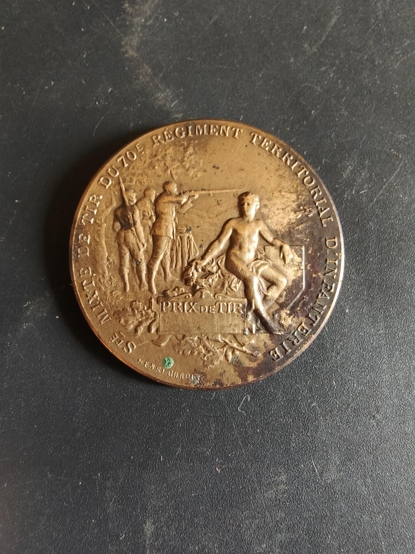 老王徽章第186期 法国战争部射击竞赛大铜章    大师杜布瓦作品   戎装玛丽安娜     直径32mm    重量12.3g