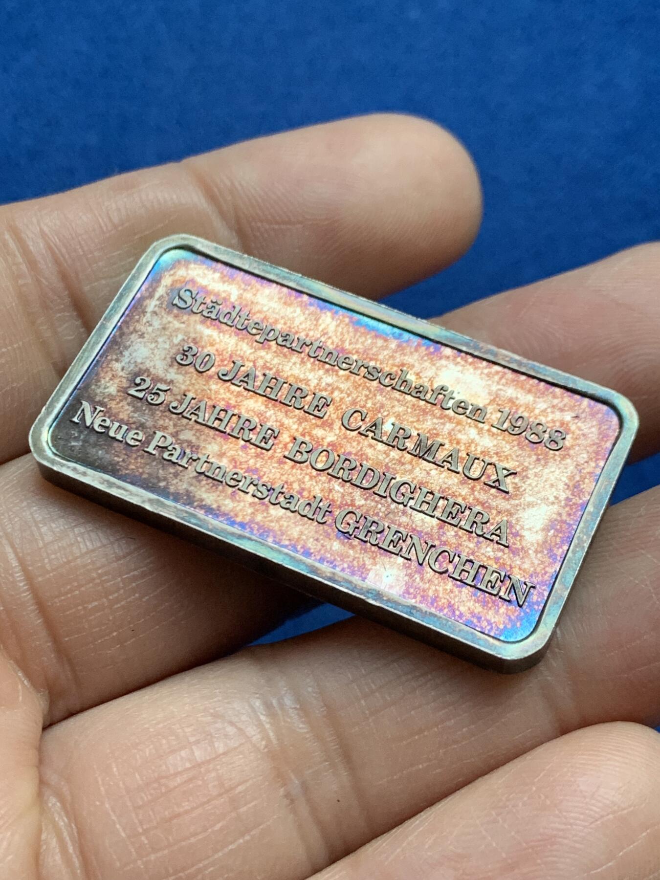 《竞宝斋》第469场 周日，周一 2场连拍 （全场包邮）欢迎送拍 德国巴登-符腾堡州内卡苏尔姆银质纪念方章 31克 23.5*42mm 带盒