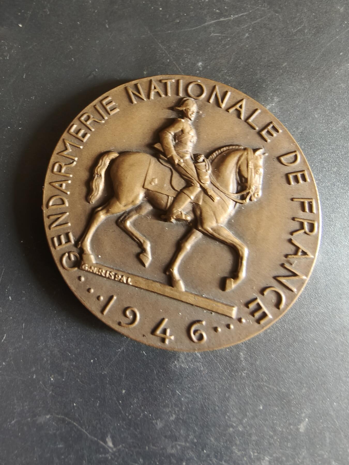 老王徽章第186期 法国国家宪兵队大铜章    直径50mm    重量60g