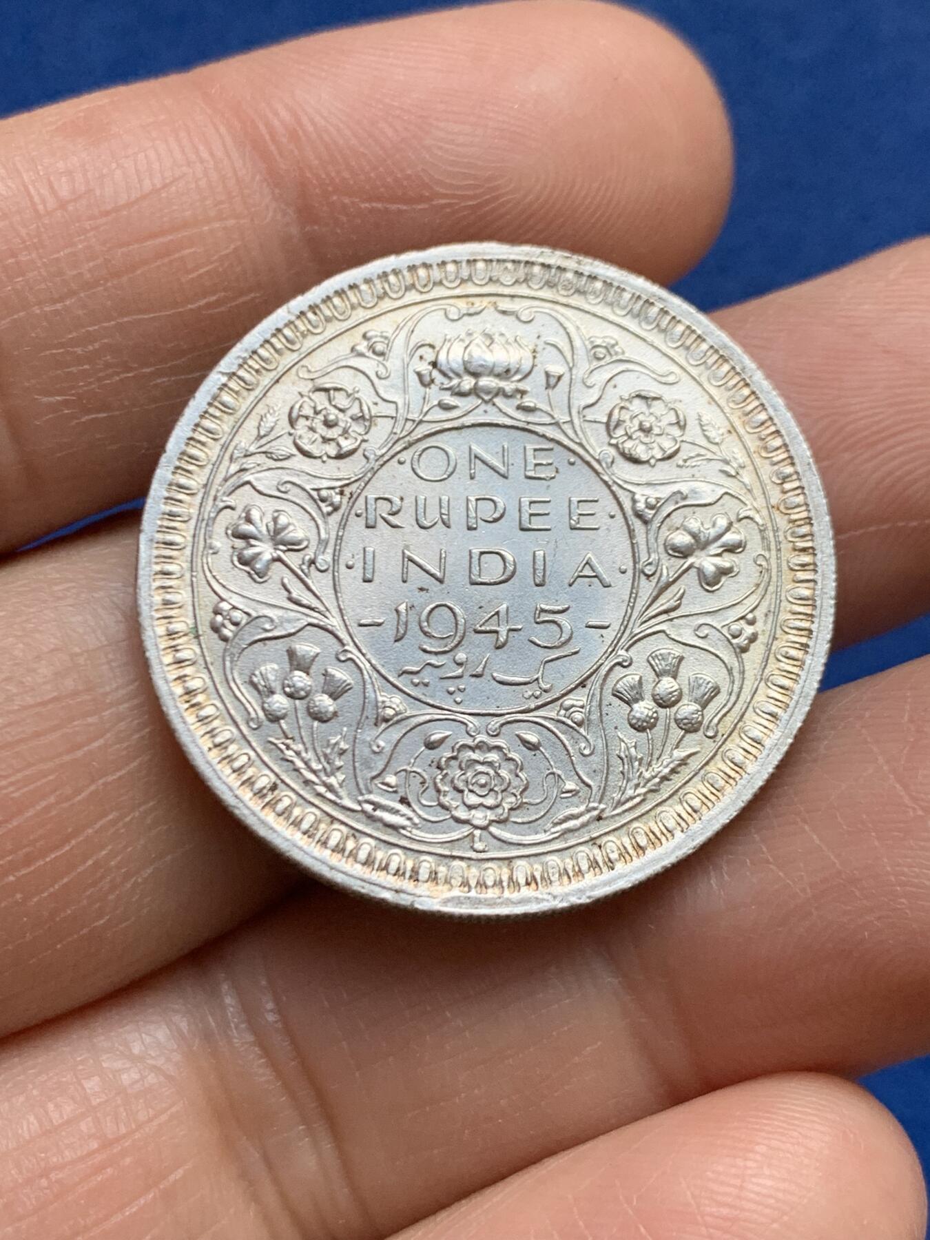 《竞宝斋》第469场 周日，周一 2场连拍 （全场包邮）欢迎送拍 英属印度1945年乔治六世1卢比银币