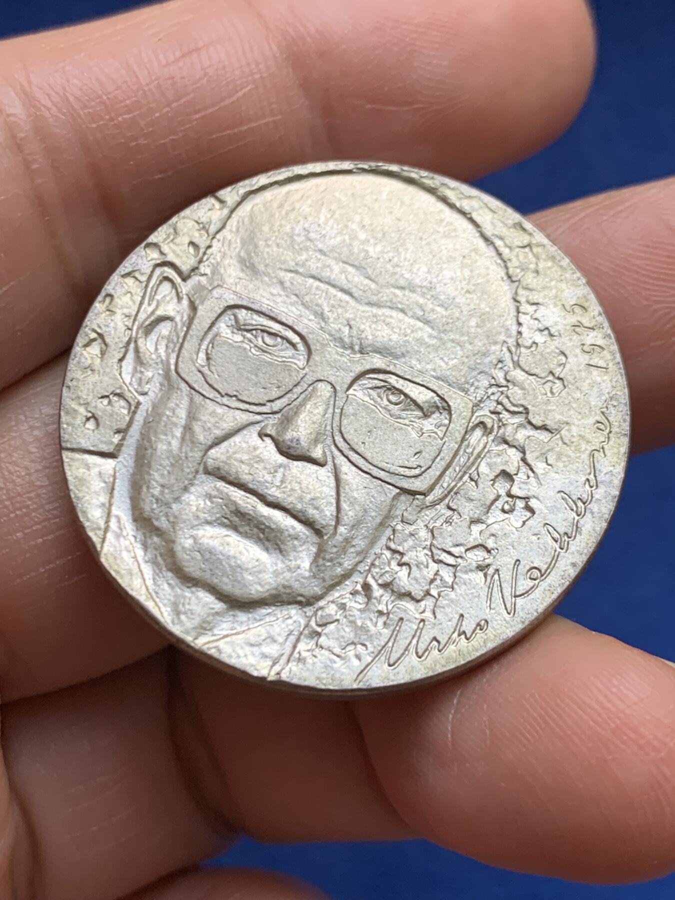 《竞宝斋》第469场 周日，周一 2场连拍 （全场包邮）欢迎送拍 芬兰1975年总统吉科宁10马克银币 23.55克