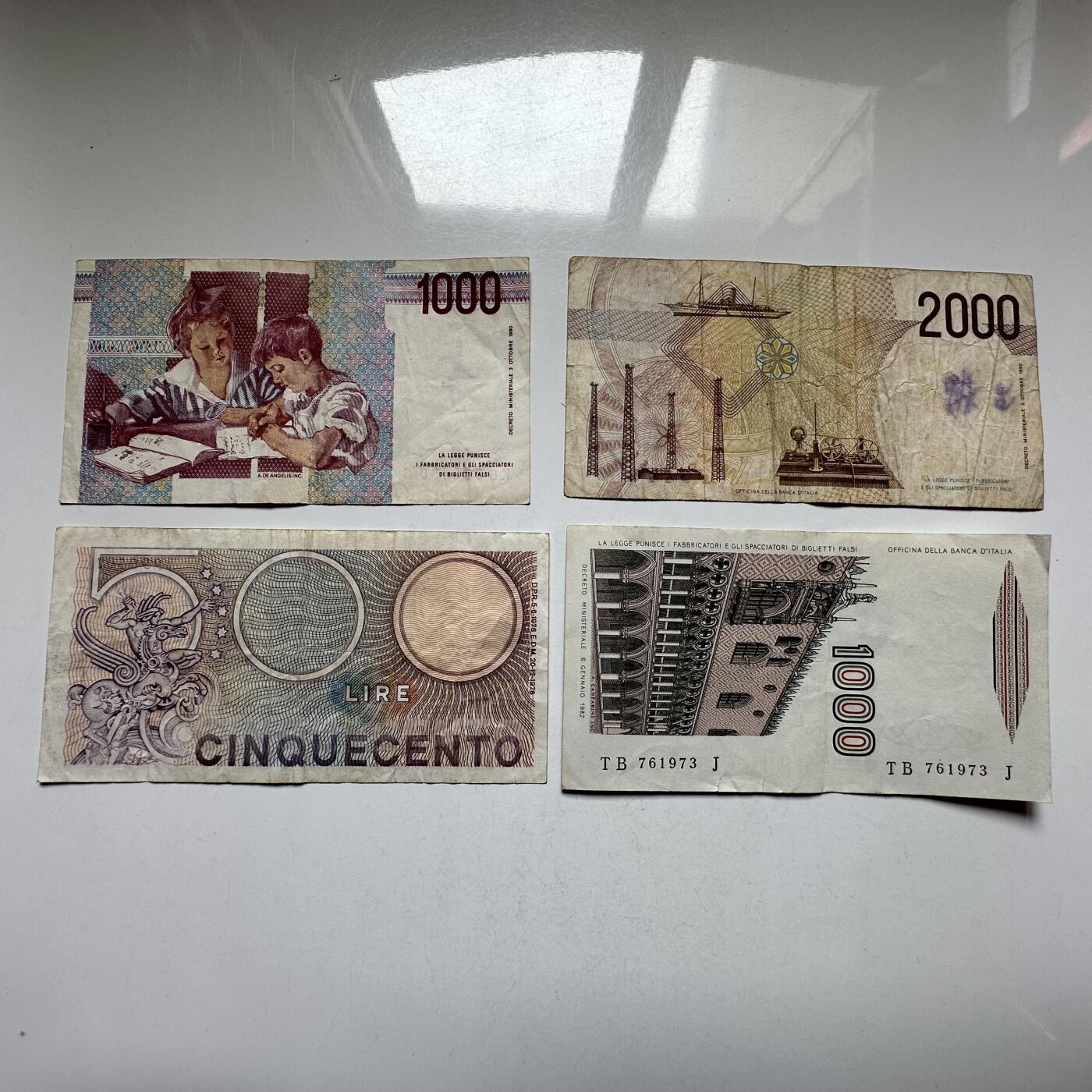 🌹外币初藏🌹🐯2026年第27场   每周二四六晚8️⃣点 接代拍 意大利老版纸币4张