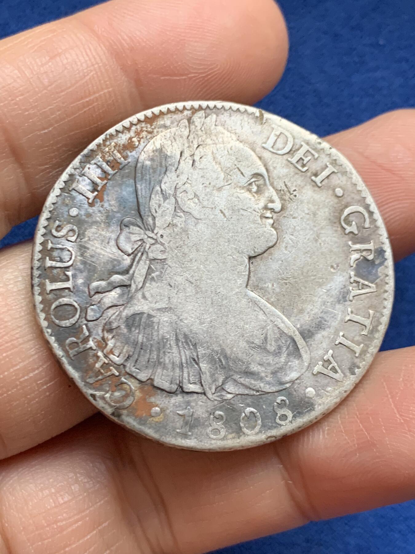 《竞宝斋》第469场 周日，周一 2场连拍 （全场包邮）欢迎送拍 西属墨西哥 1808年 卡四双柱8r银币 少戳 整体状态很好 重约26.6克