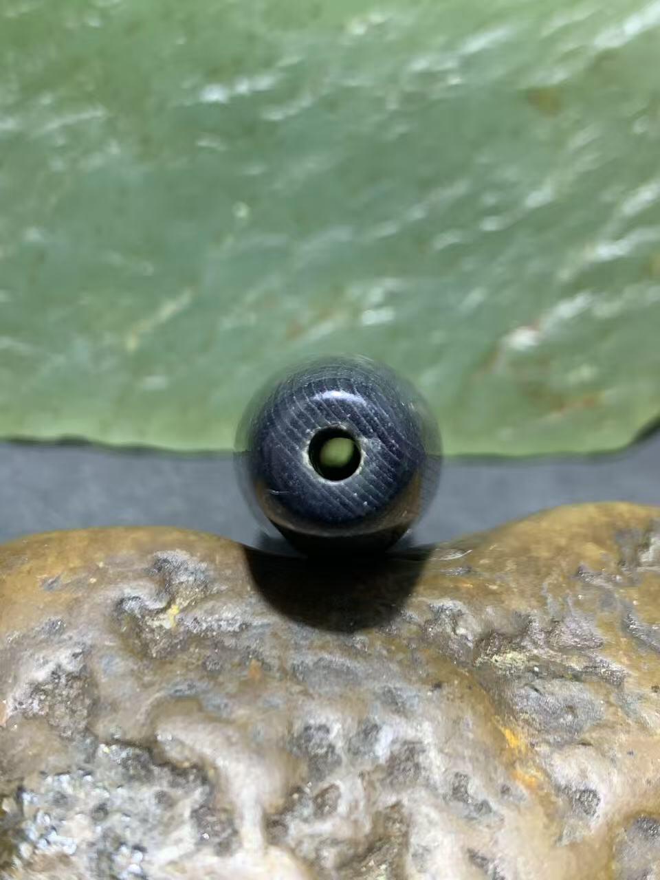 精美罕见一眼靠山图案千层纹药师玛瑙桶珠一个