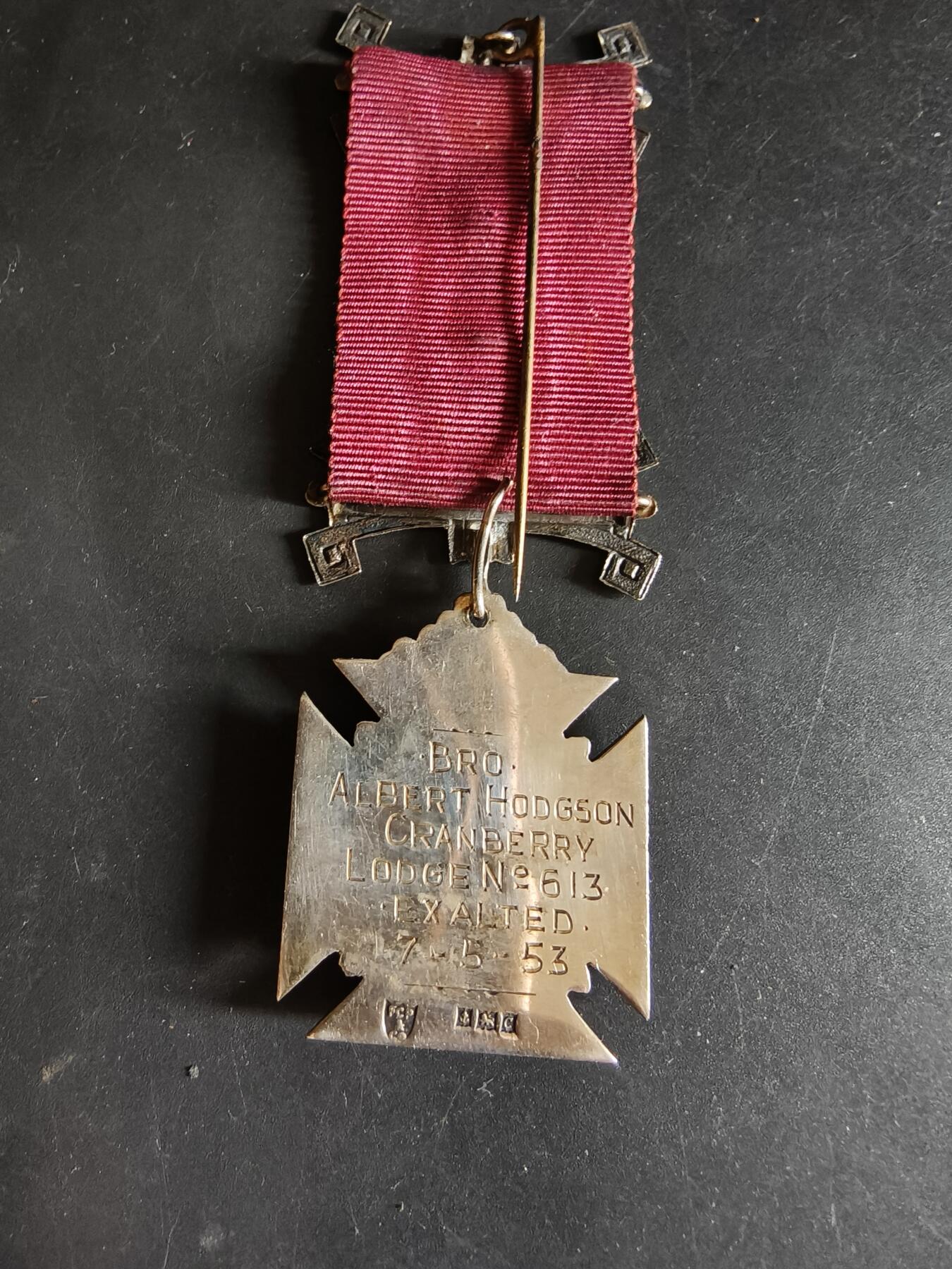 老王徽章第186期 英国皇家野牛兄弟会奖章    ，实发    925银珐琅     22.9g