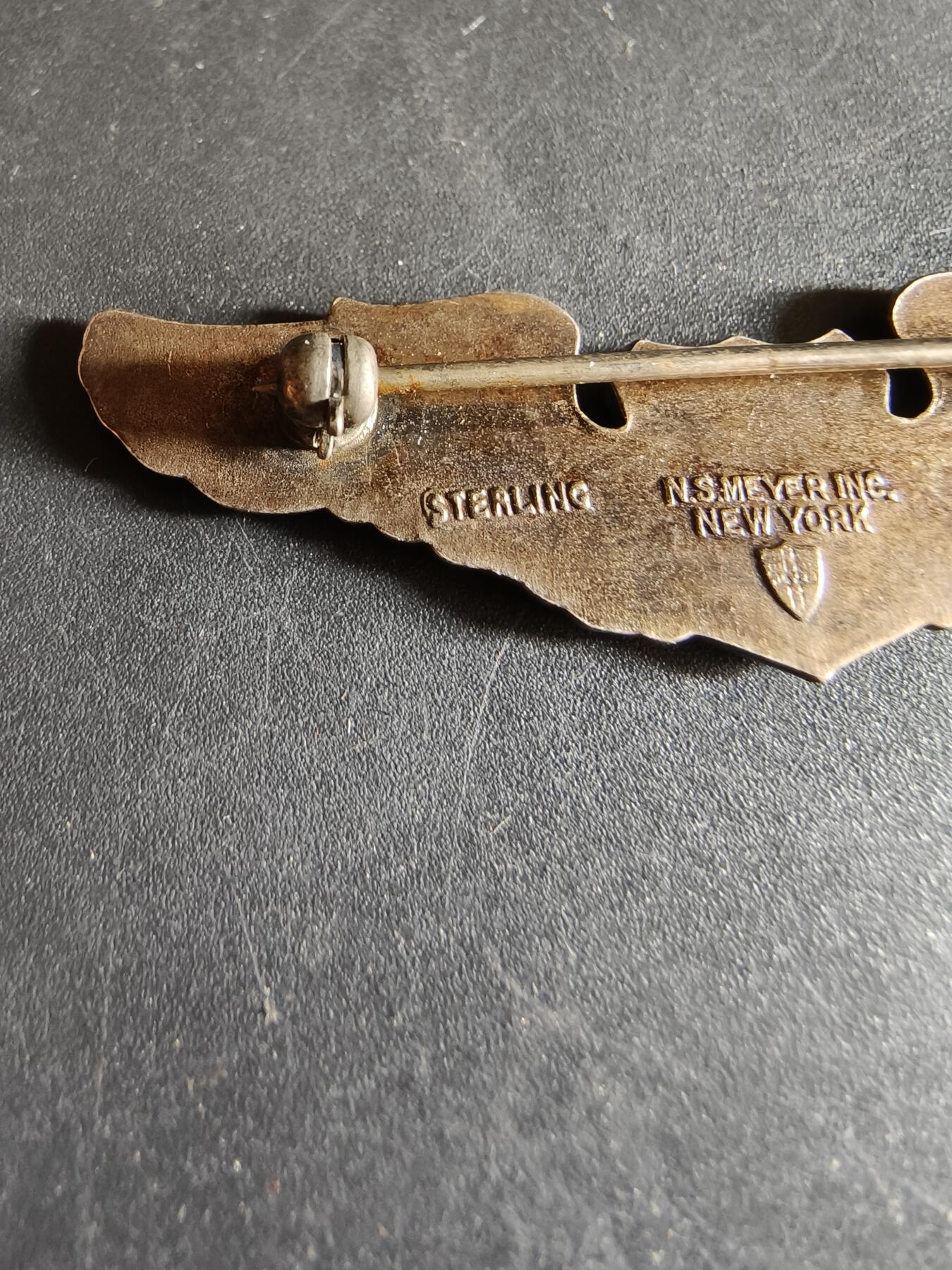 老王徽章第186期 美国二战陆军航空兵飞行联络员技能章    2英寸   925银    8g     梅耶厂