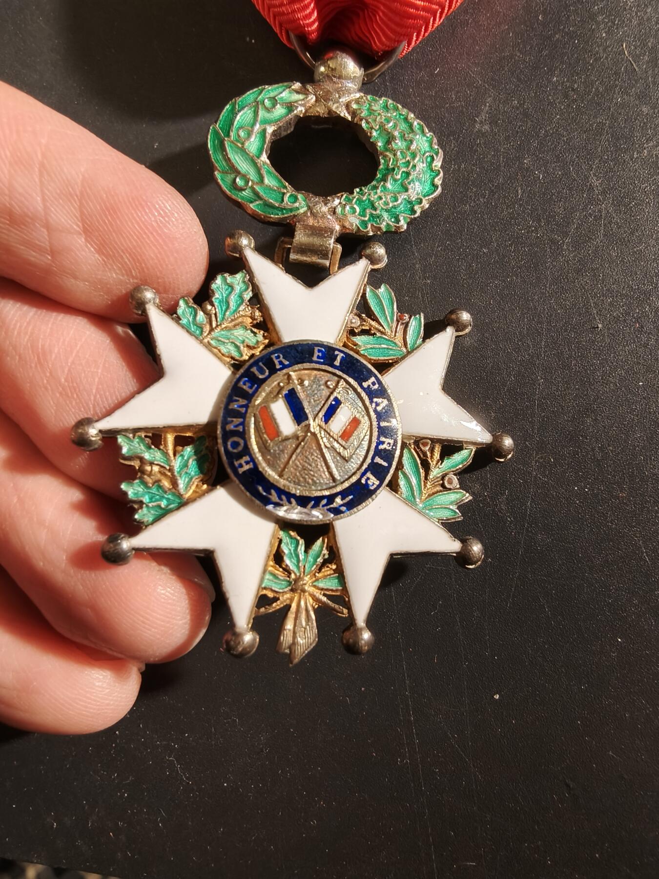 老王徽章第186期 法国军官级荣誉军团勋章    四共时期    原盒