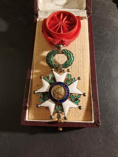 老王徽章第186期 - 法国军官级荣誉军团勋章    四共时期    原盒