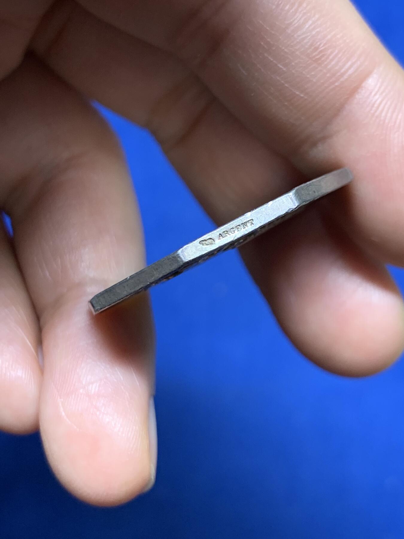 《竞宝斋》第469场 周日，周一 2场连拍 （全场包邮）欢迎送拍 法国1837维埃省公证人银质代币。早期蜜蜂边铭版本。常见丰饶角款，直径：32.4mm，重：13.75g