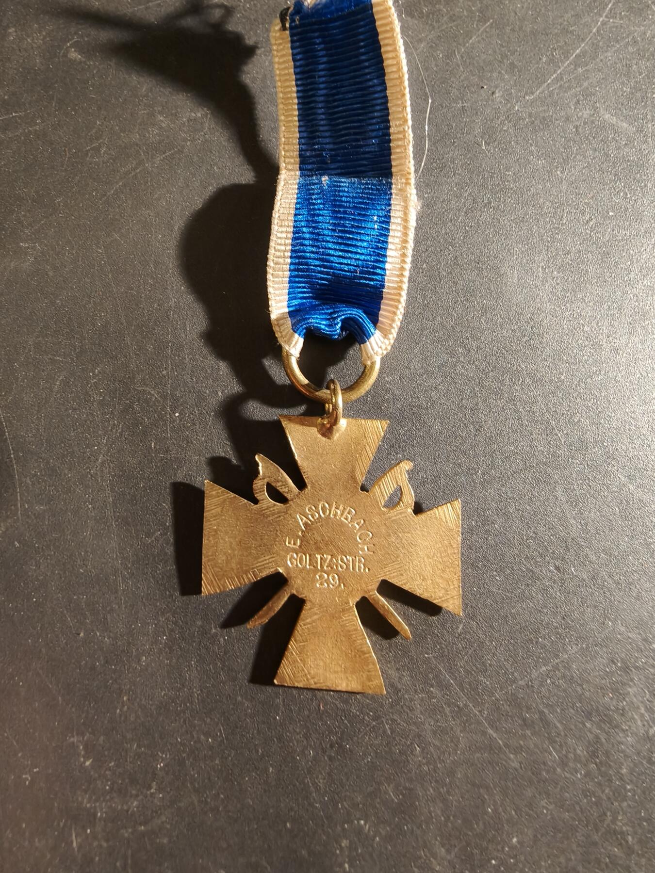 老王徽章第186期 德国一战老兵协会十字奖章