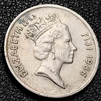 泉币菌-第206场-拍品多 请提前出价 1986年 英属斐济5分铜镍币 独木舟 高冠女王  19.35mm 