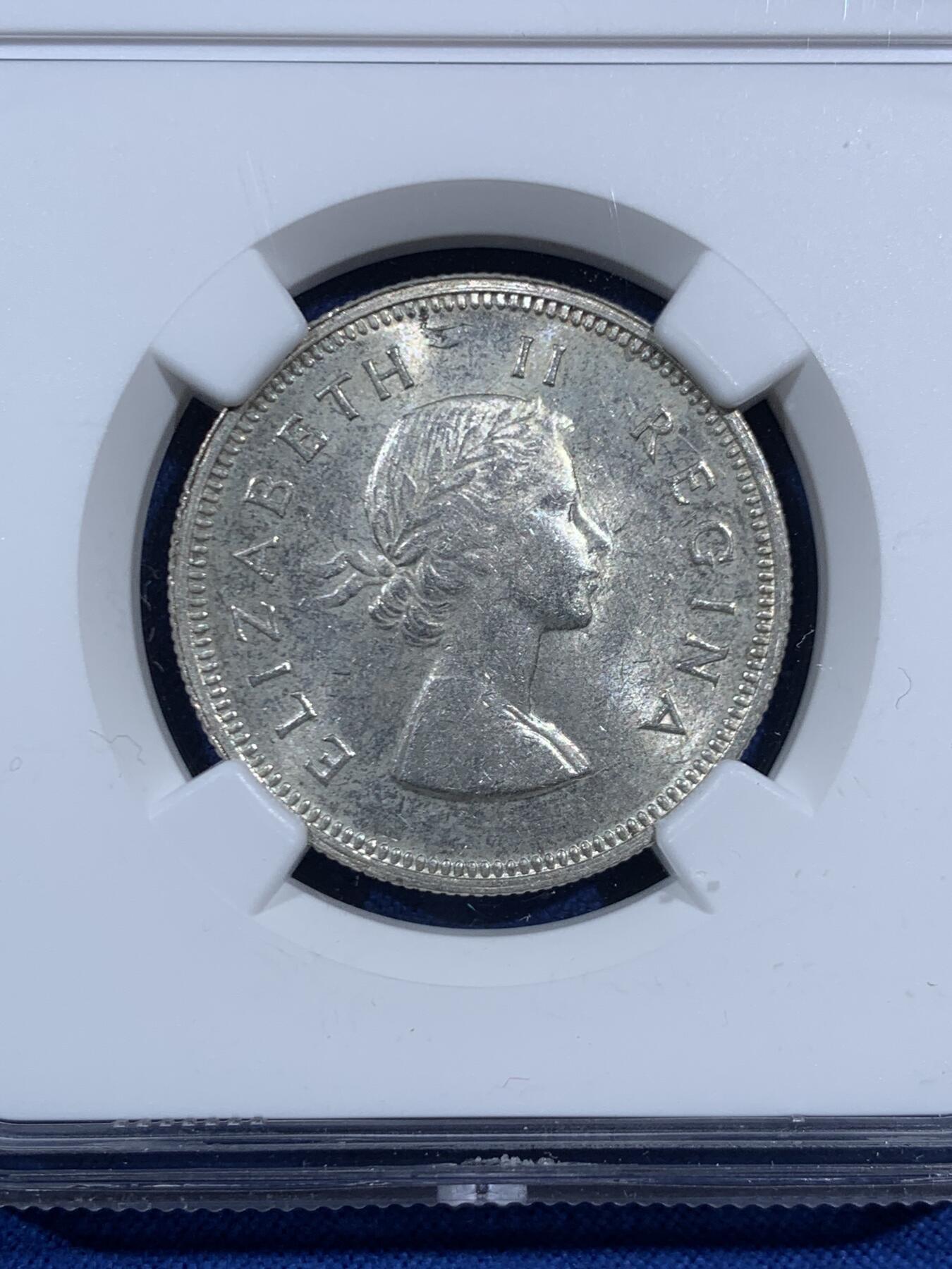 《竞宝斋》第469场 周日，周一 2场连拍 （全场包邮）欢迎送拍 NGC MS60 南非1954年2先令普制银币，好品比精制版少很多，60分难得一见