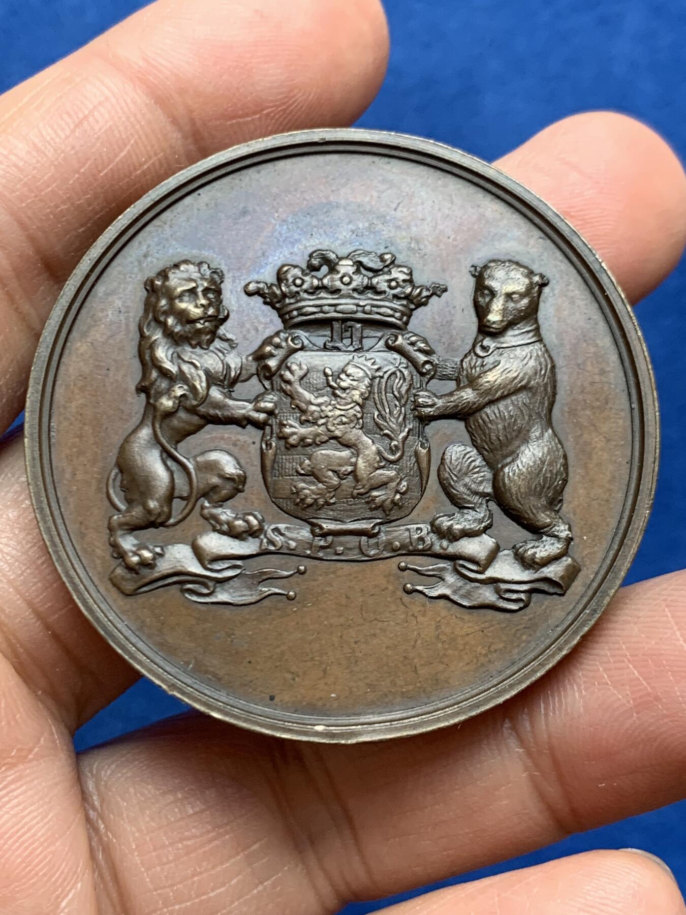 《竞宝斋》第469场 周日，周一 2场连拍 （全场包邮）欢迎送拍 科学家西蒙.史迪文纪念章，数学、物理、工程和流体静力学的先驱者，双面高浮雕，品相佳，直径：47.5mm，重：59g