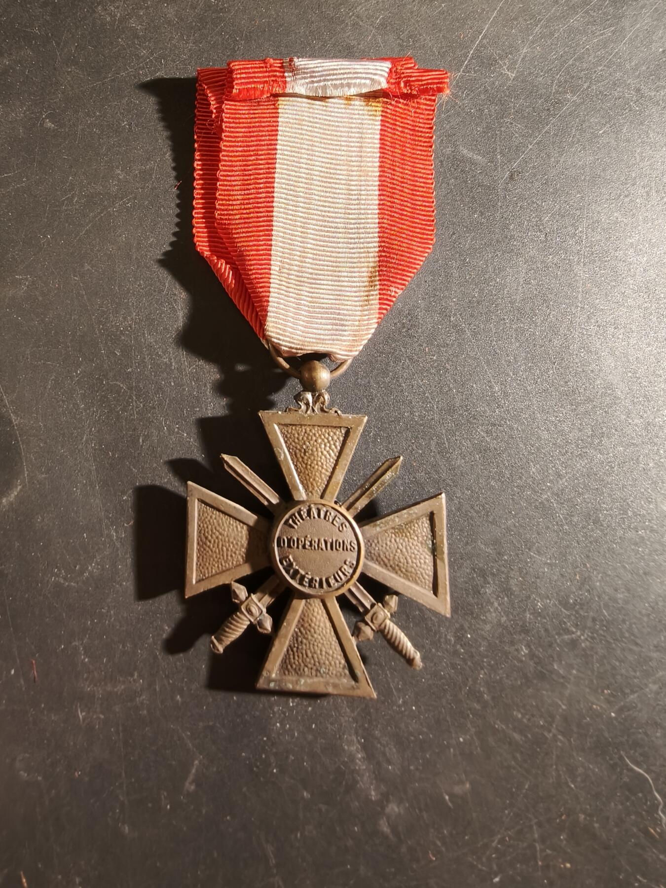 老王徽章第186期 法国海外行动版战争十字奖章