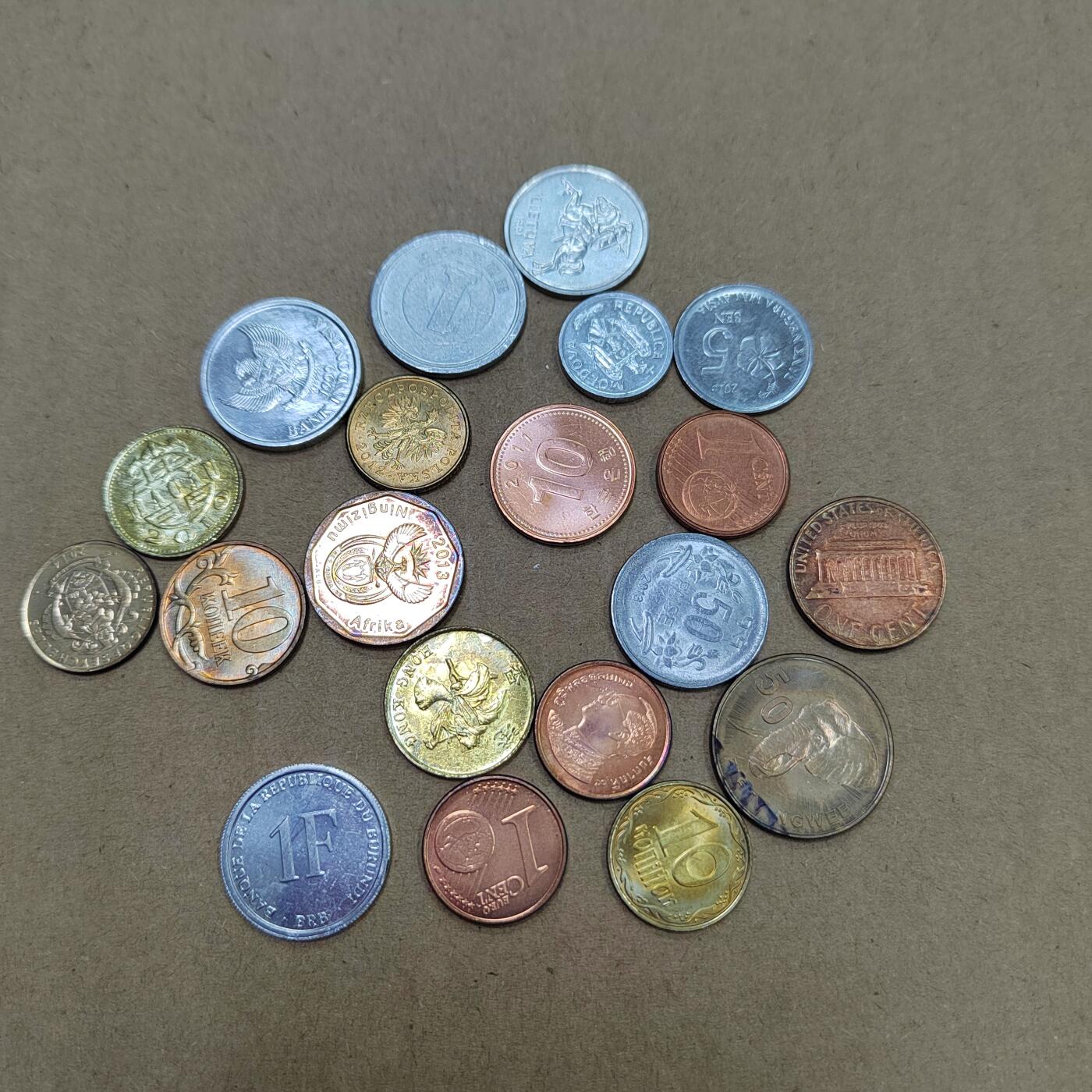 PCAI钱币  10-773  钱币证章古籍小专场 外币一组