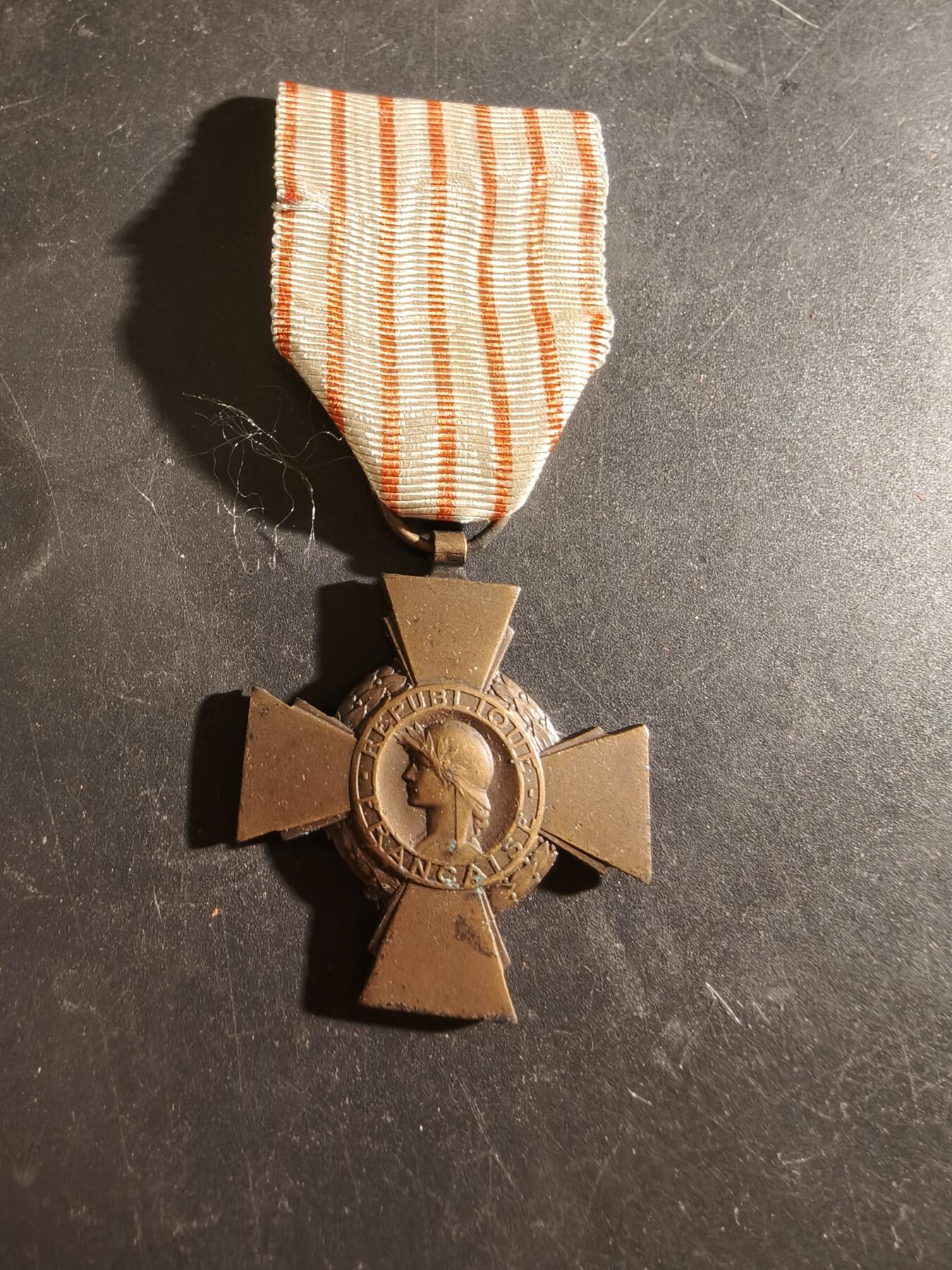 老王徽章第186期 法国战斗十字奖章