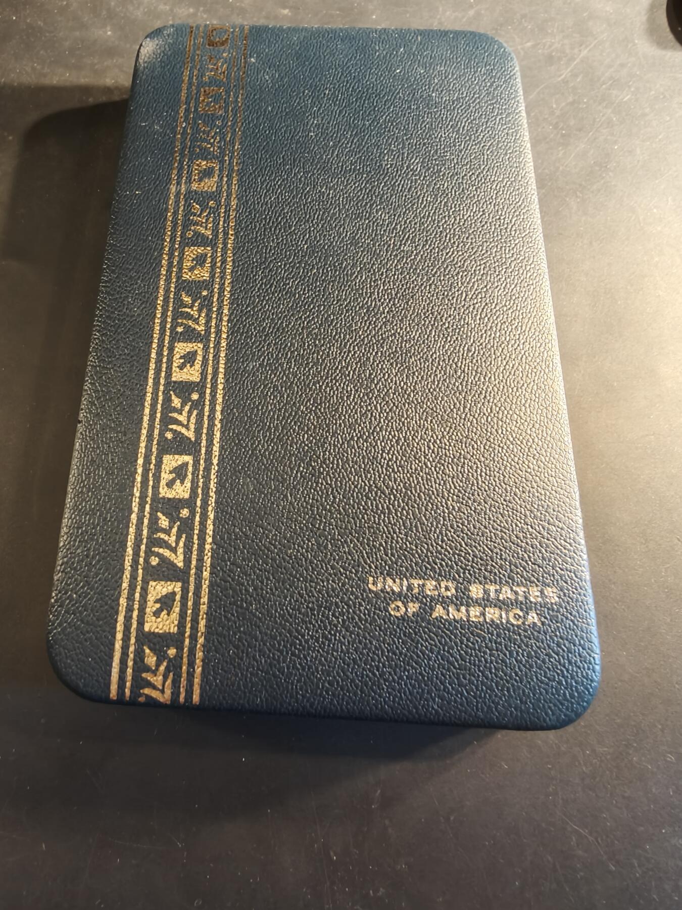 老王徽章第186期 美国空军空中成就奖章 原盒带略和珐琅略 少见全套