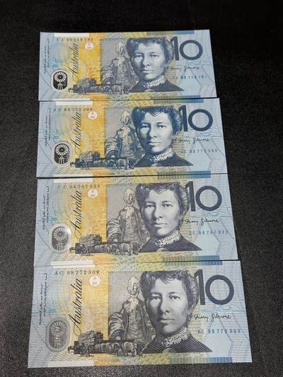 《外钞收藏家》第六百一十六期（精品场）（长期征集拍品、欢迎藏友们联系合作） - 澳大利亚塑料钞10元 93、94、98 早期年份 4张一起 全新UNC