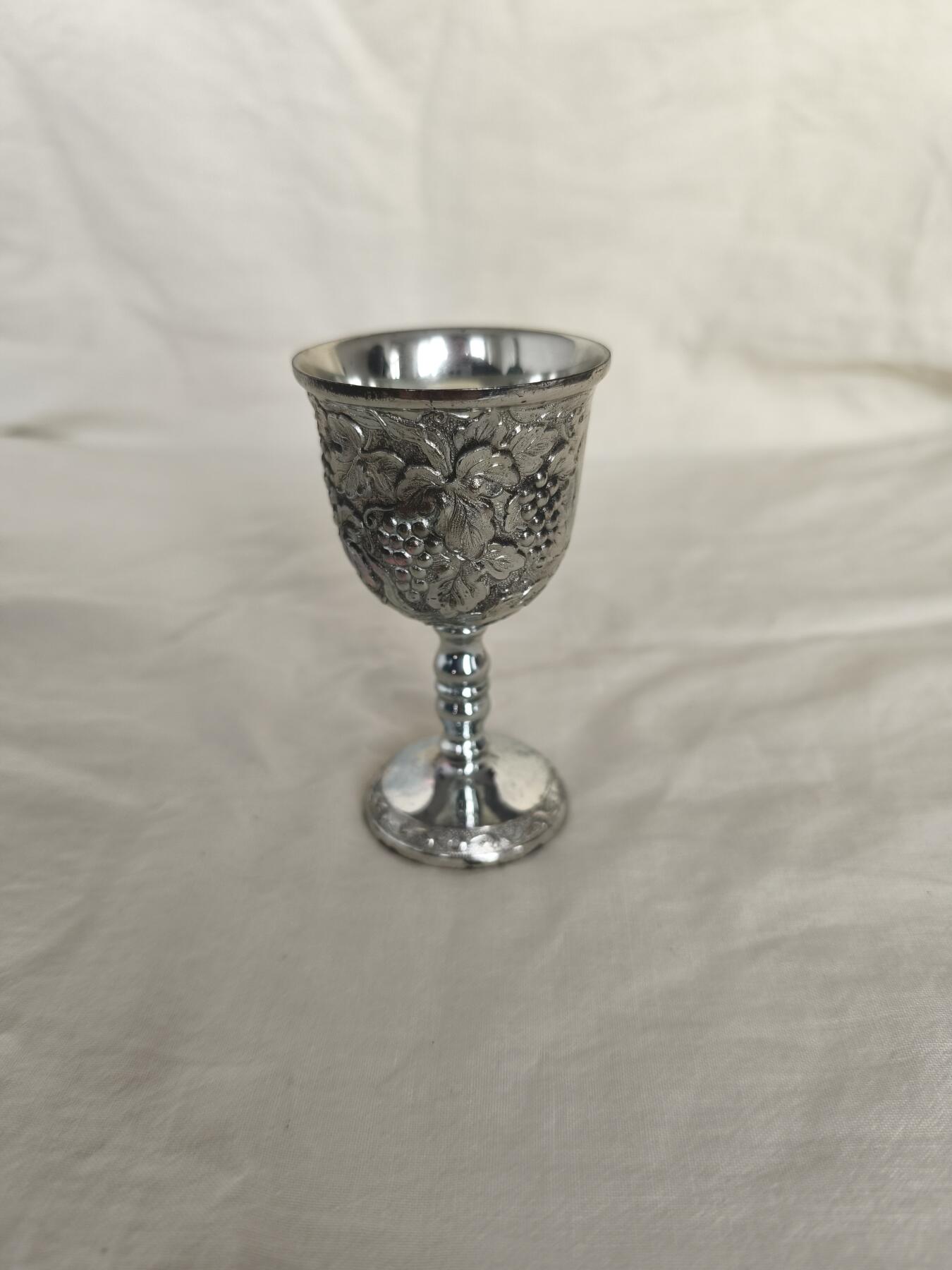 海外回流精品专场3.13 日本回流葡萄图案镀银酒杯一只