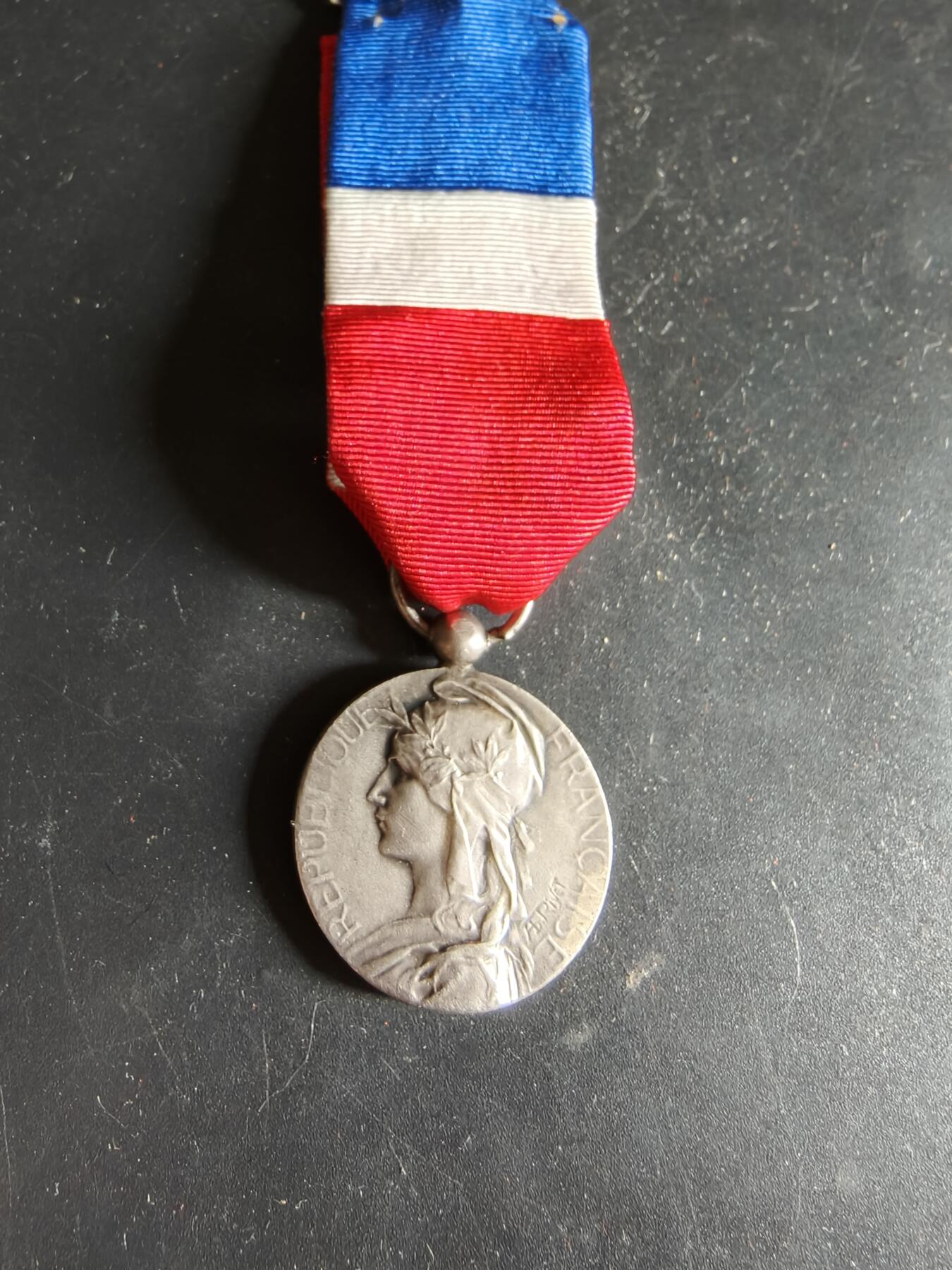 老王徽章第186期 法国银级劳动荣誉奖章   大师里维特版本