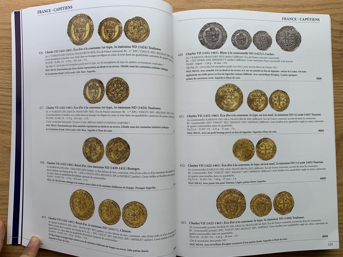 《竞宝斋》第469场 周日，周一 2场连拍 （全场包邮）欢迎送拍   MDC 世界币章拍卖目录 大开本 内图精美 有很多见不到的珍惜币章 重达2.4公斤 包邮 编号14