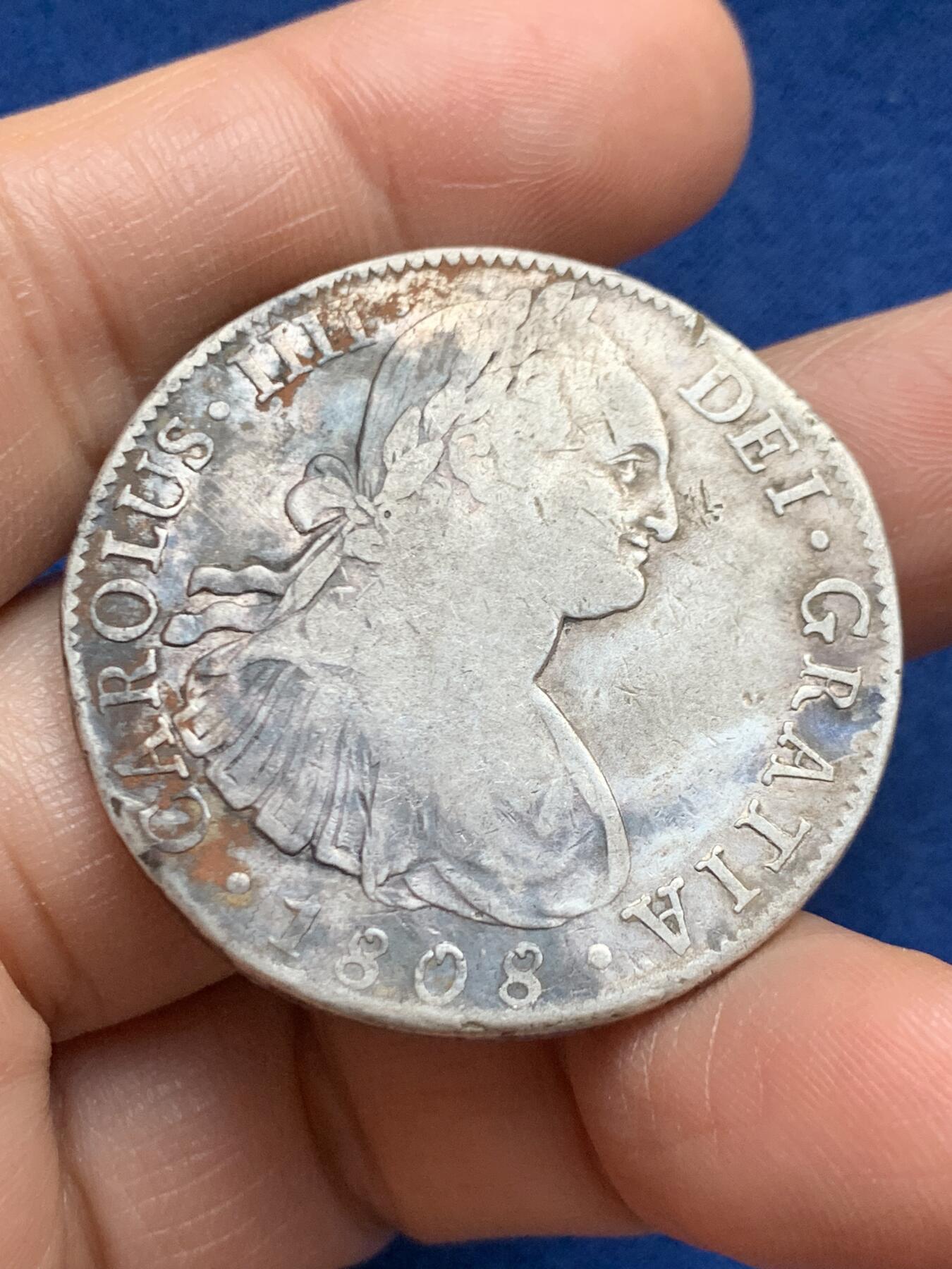 《竞宝斋》第469场 周日，周一 2场连拍 （全场包邮）欢迎送拍 西属墨西哥 1808年 卡四双柱8r银币 少戳 整体状态很好 重约26.6克